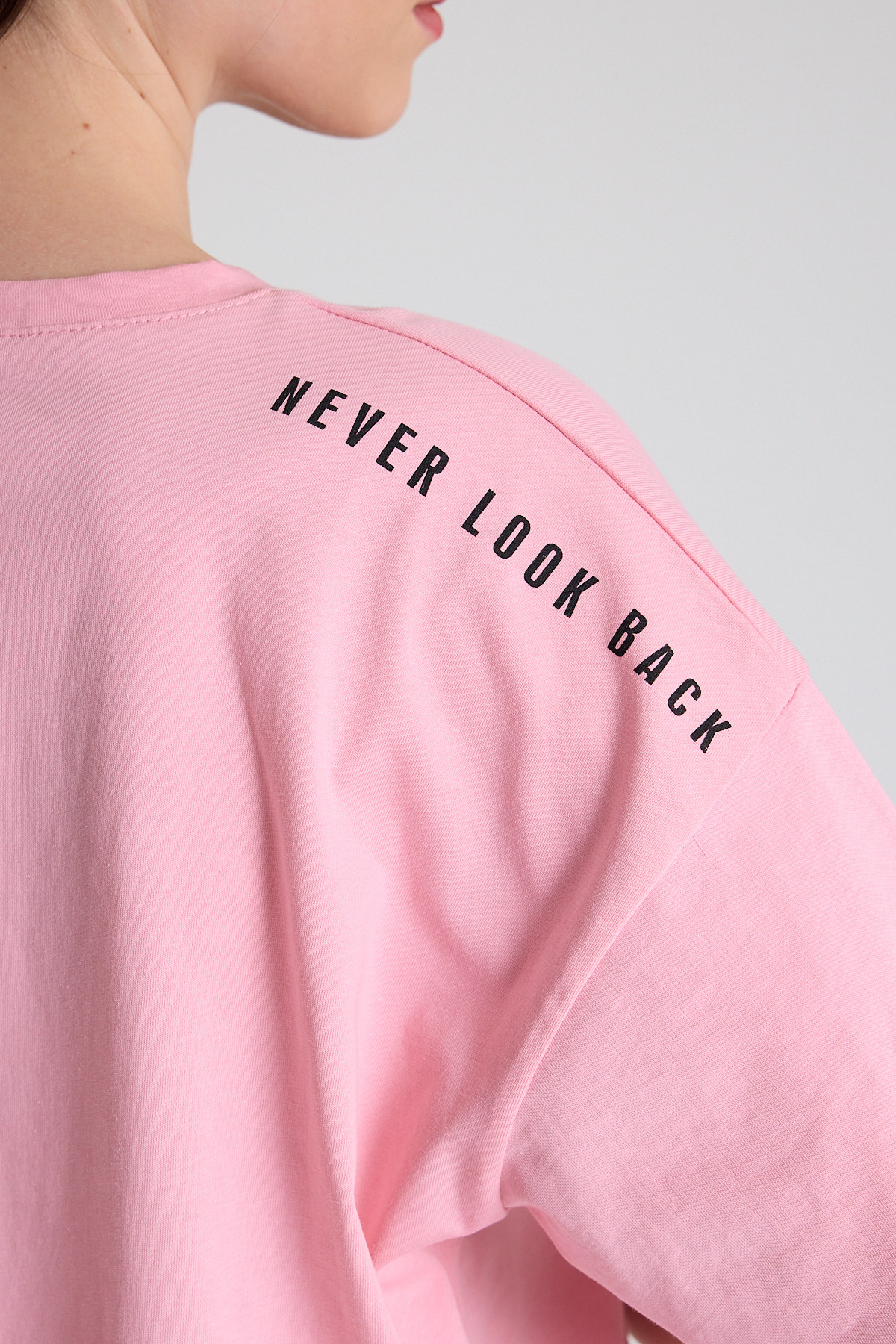 Pembe Omuz Yazı Baskılı %100 Pamuk Oversize Tişört 2150-30M - RAYS
