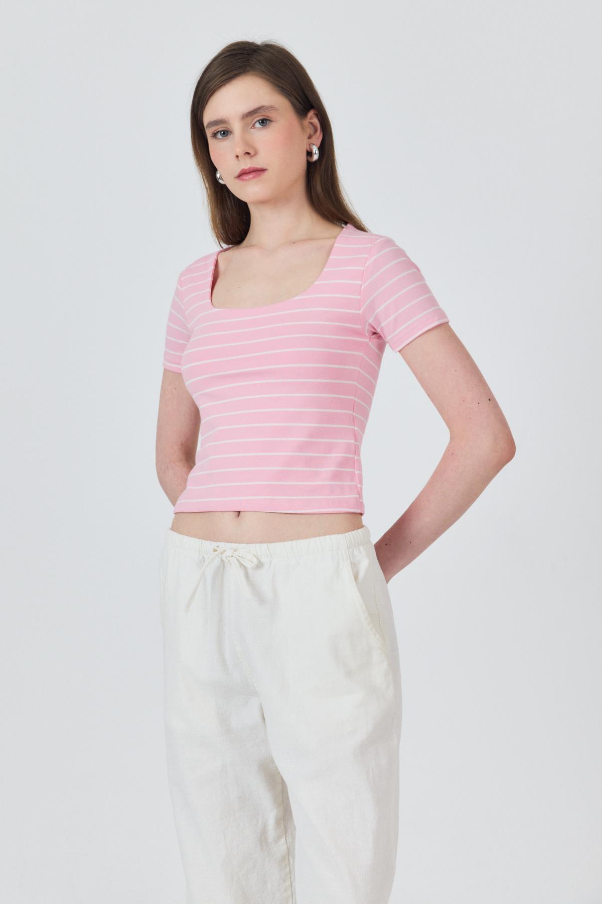 Pembe U Yaka Çizgili Tişört 4016 - 3