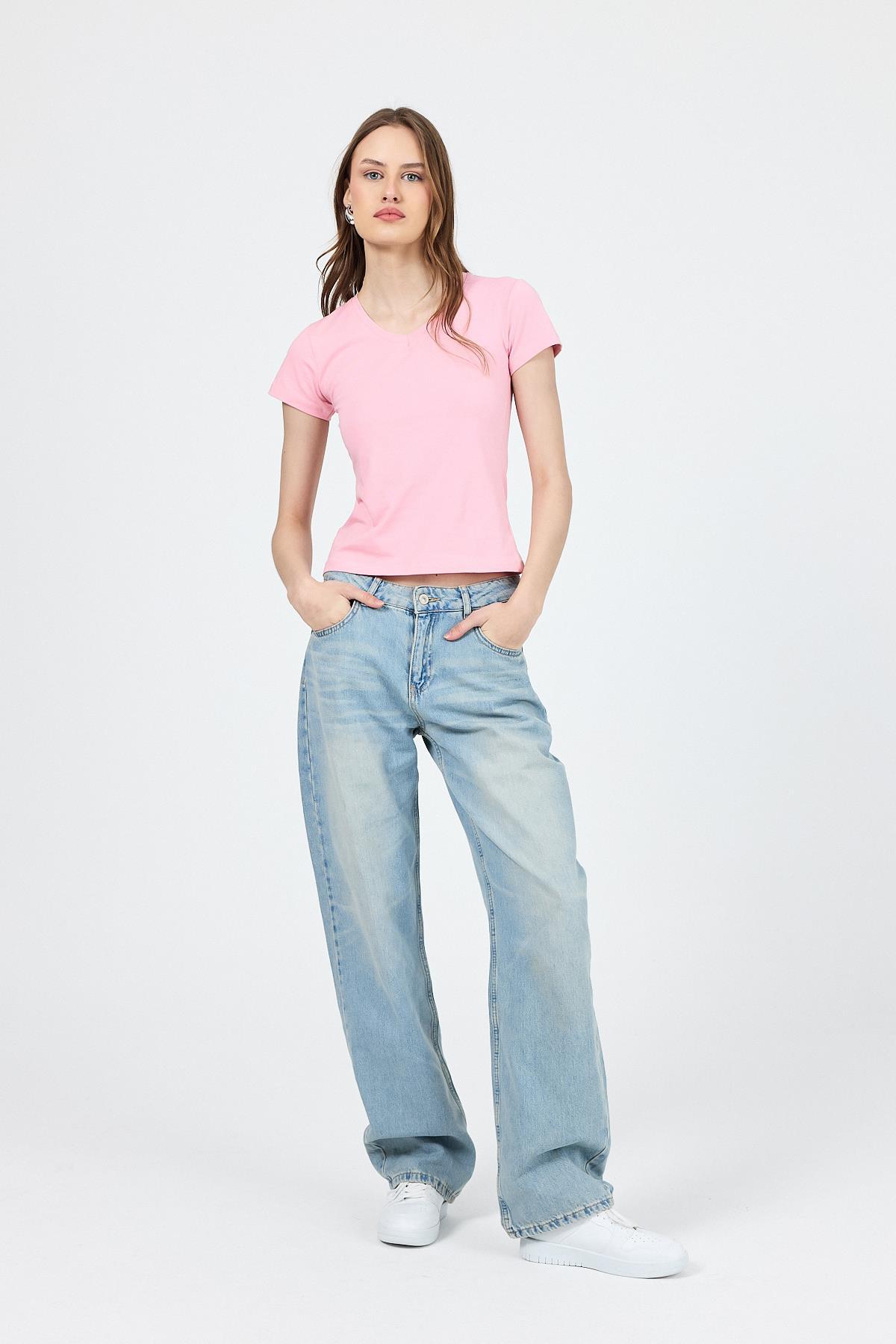 Pembe V Yaka Slim Fit Tişört 2215 - 2