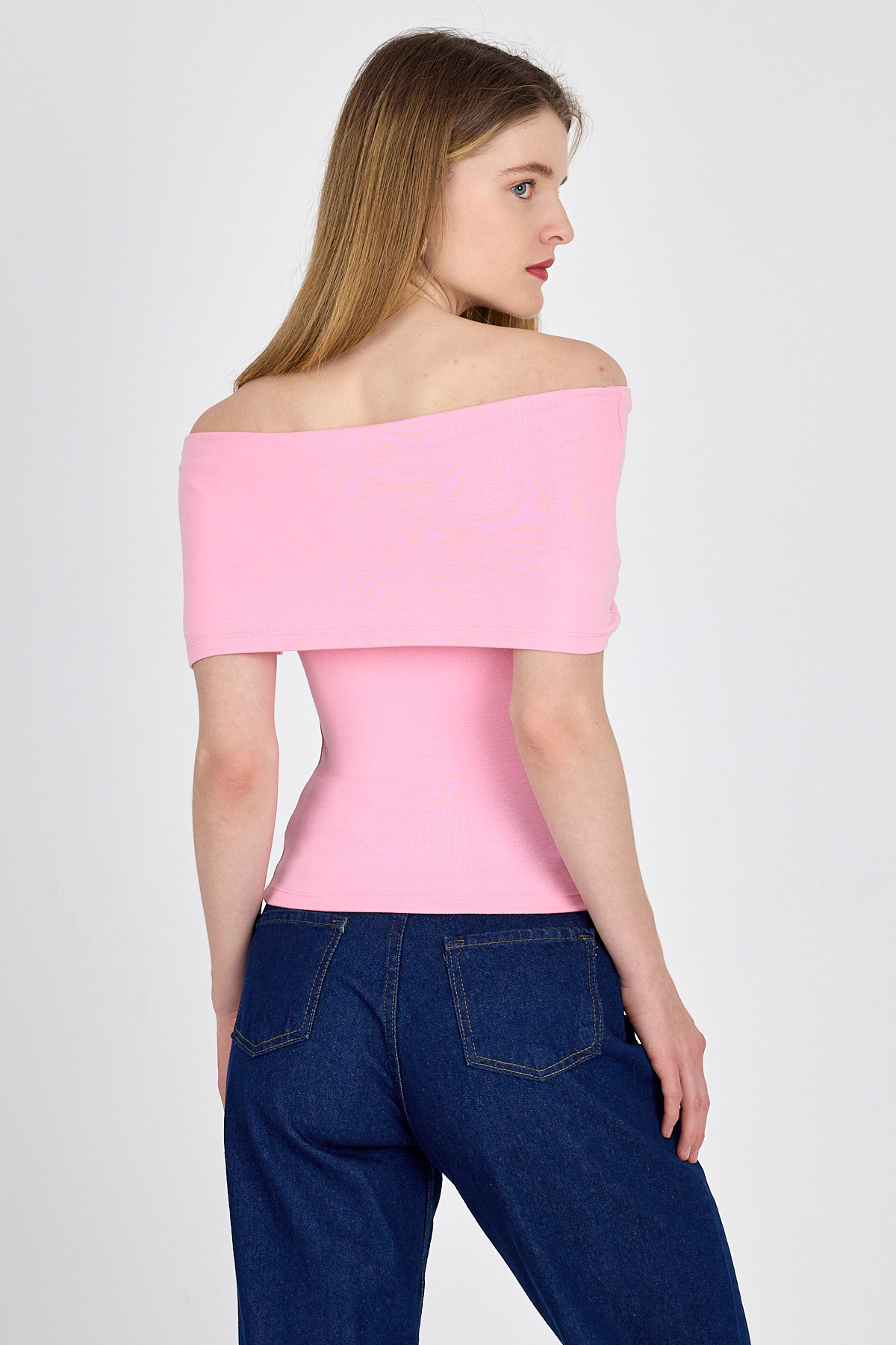 Pembe Viskoz/Yumuşak Kumaş Madonna Yaka Toka Detaylı Bluz 1475 - 5