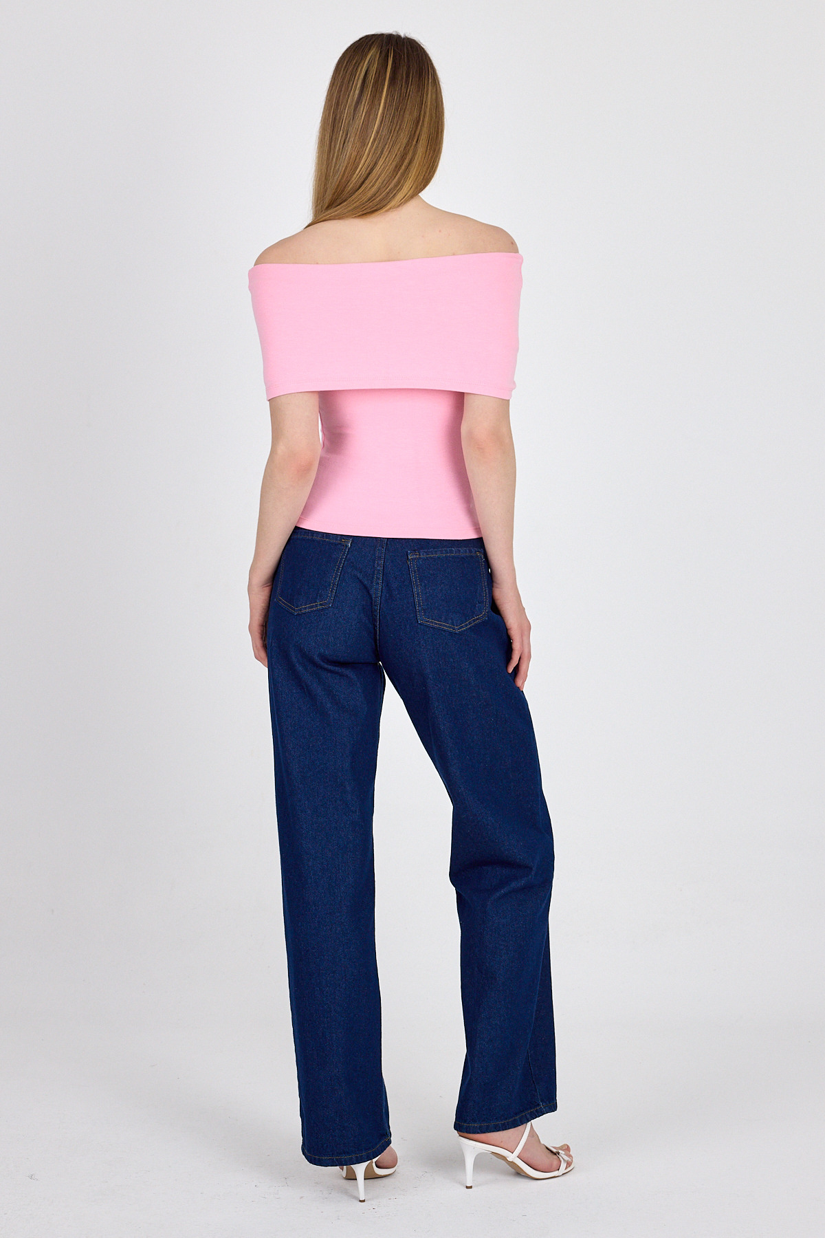 Pembe Viskoz/Yumuşak Kumaş Madonna Yaka Toka Detaylı Bluz 1475 - 7