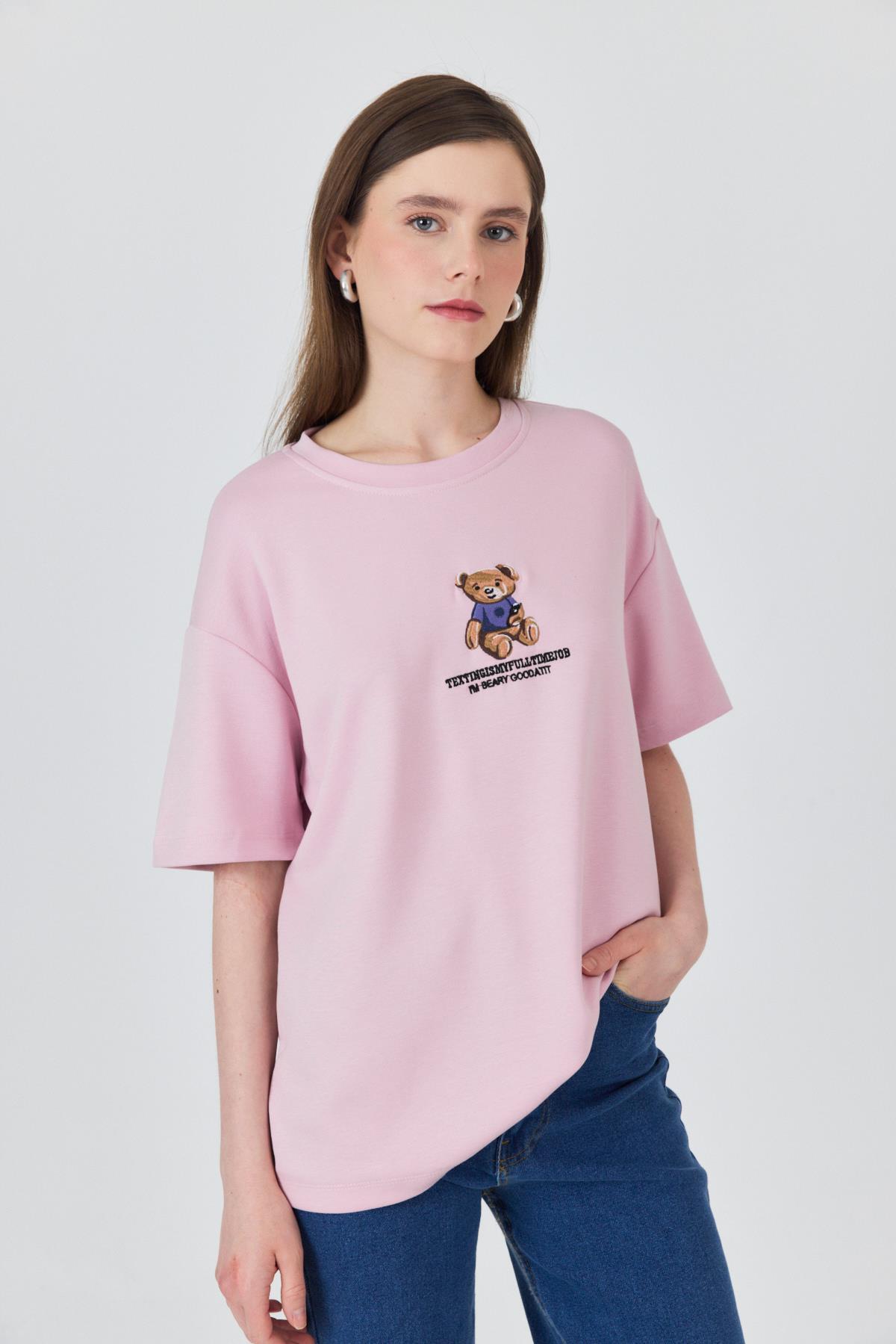 Pudra Ayıcık Baskılı Bisiklet Yaka Oversize Tişört 5530 - 7