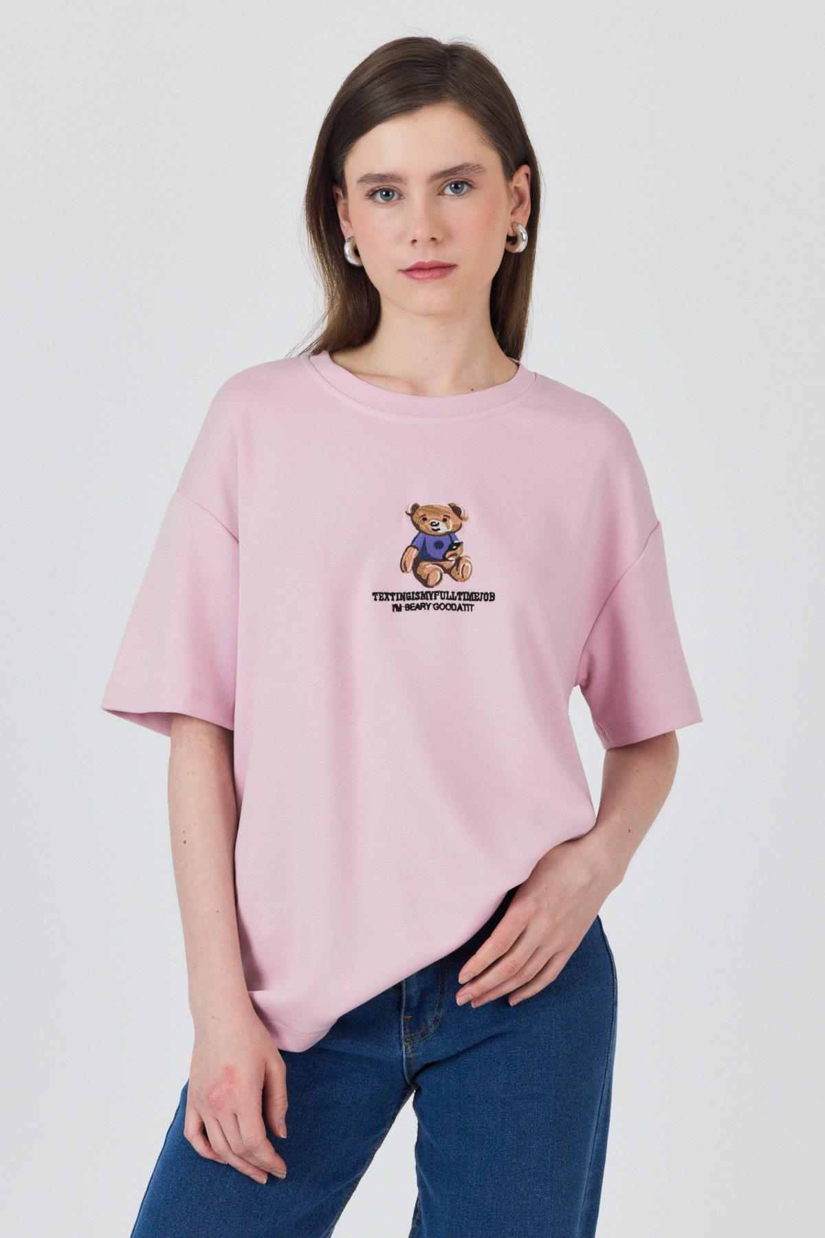 Pudra Ayıcık Baskılı Bisiklet Yaka Oversize Tişört 5530 - 1