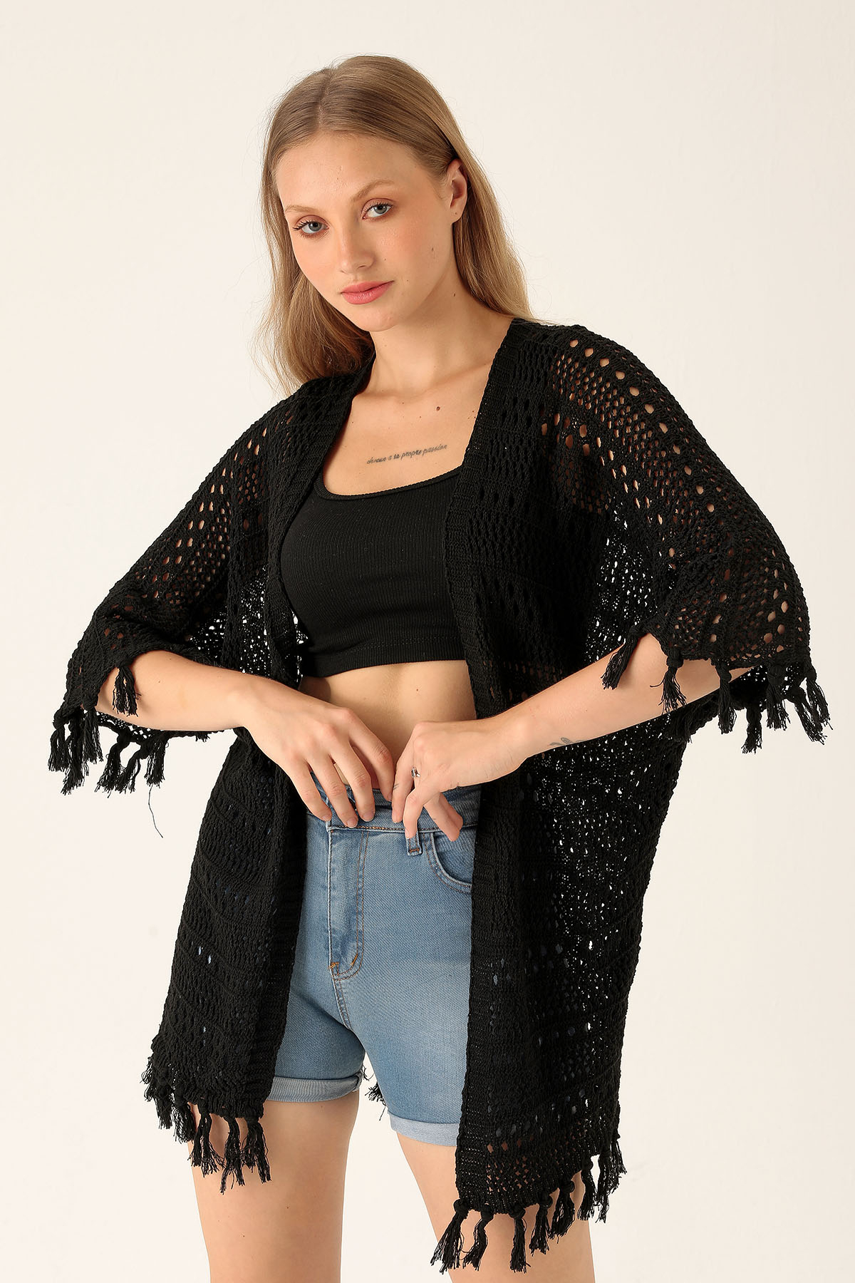 Püskül Detay Delikli Bayan Hırka - 1485 Siyah - 1