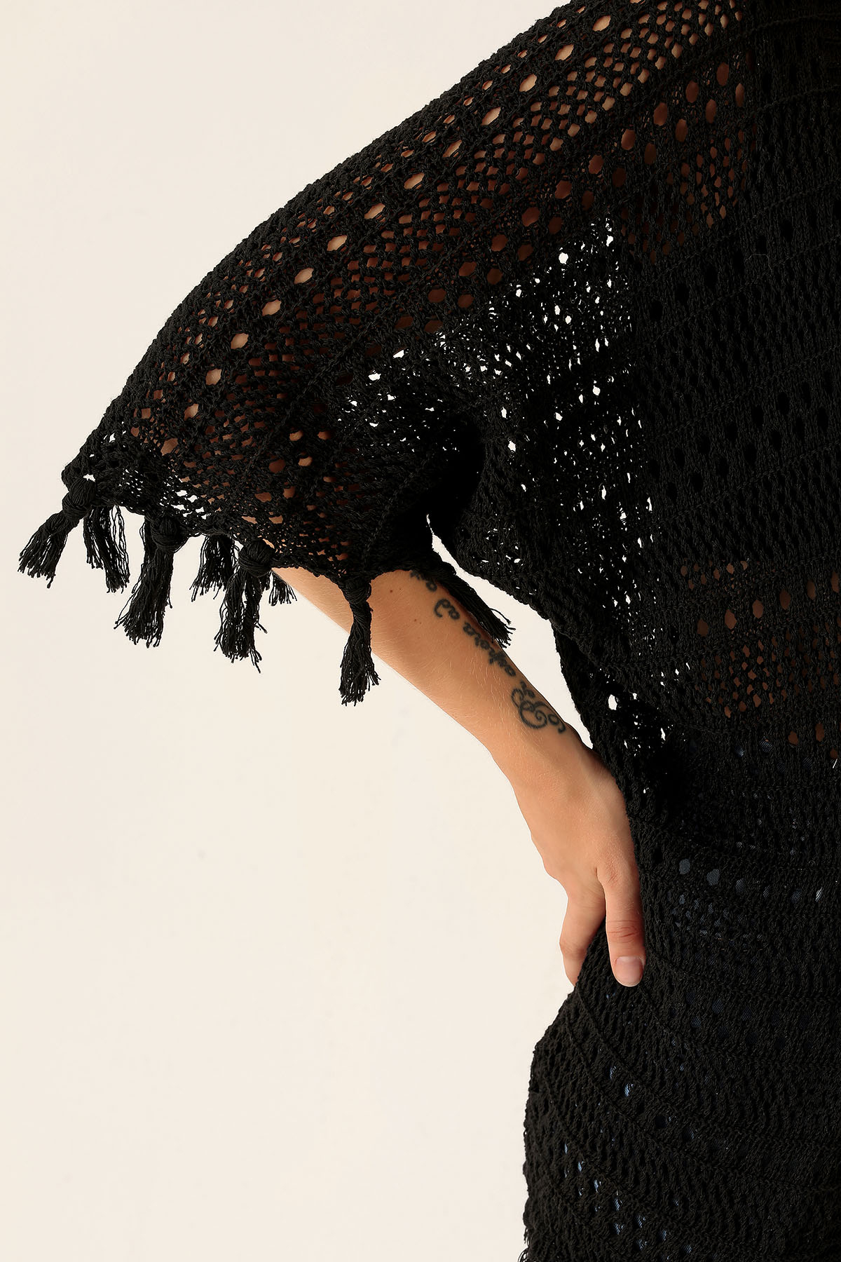 Püskül Detay Delikli Bayan Hırka - 1485 Siyah - 6