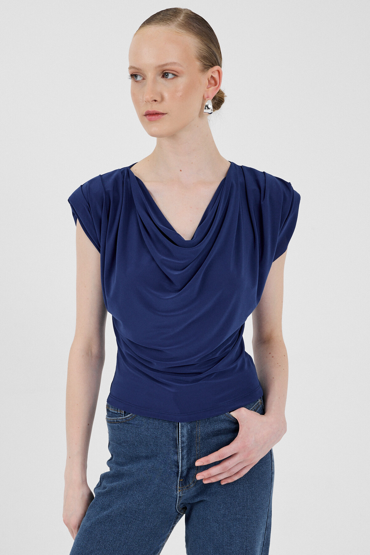 Saks Vatkalı Degaje Yaka Bluz 2509 - 2