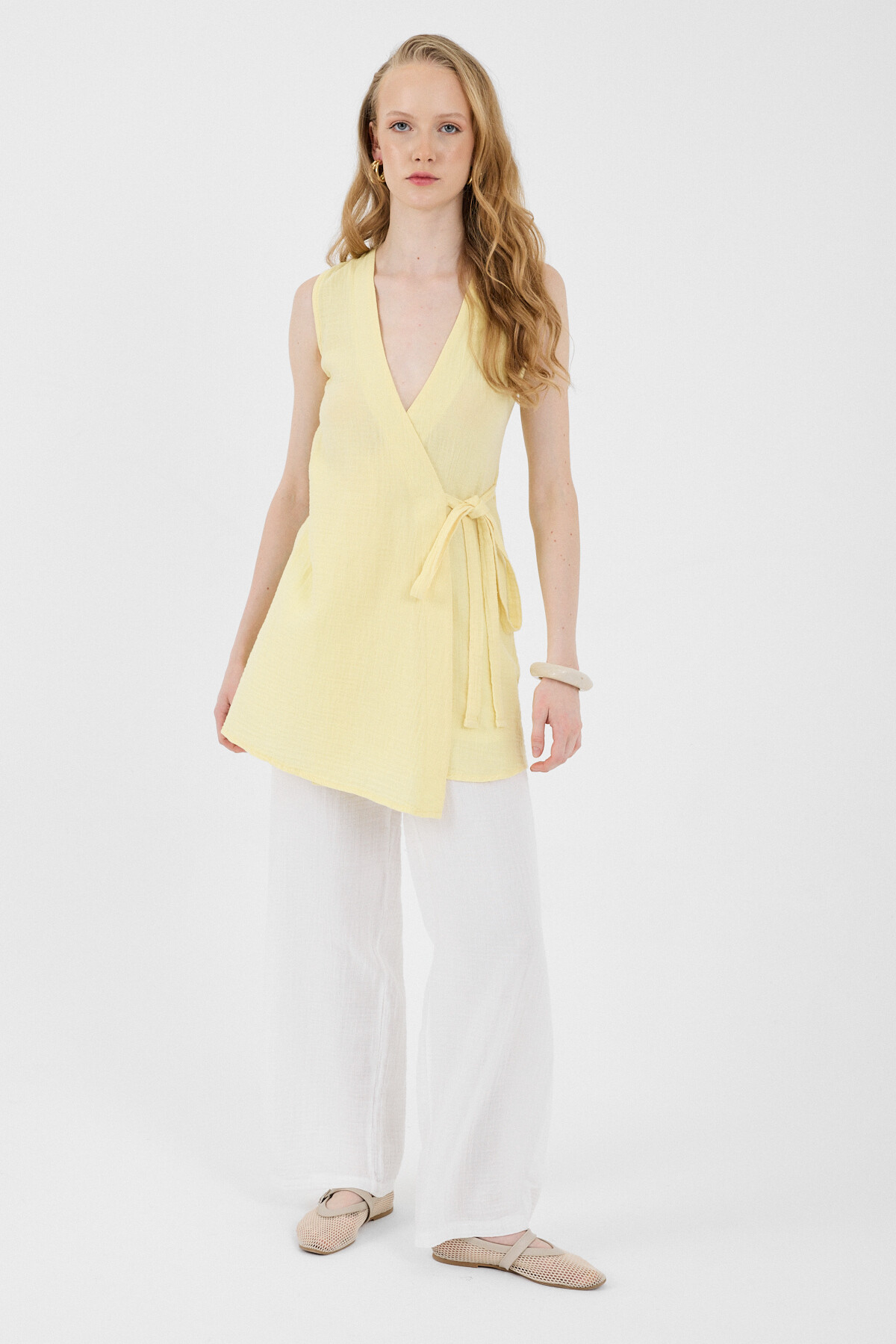 Sarı %100 Pamuk Müslin Yandan Bağlamalı Kuşaklı Yelek 8017A - 3