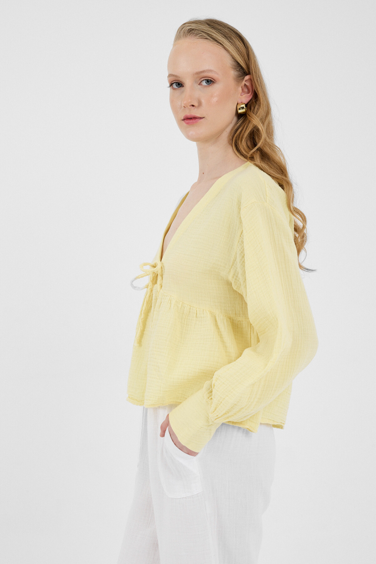 Sarı %100 Pamuk V Yaka Ön Bağlama Detaylı Bluz 4784A
- 6