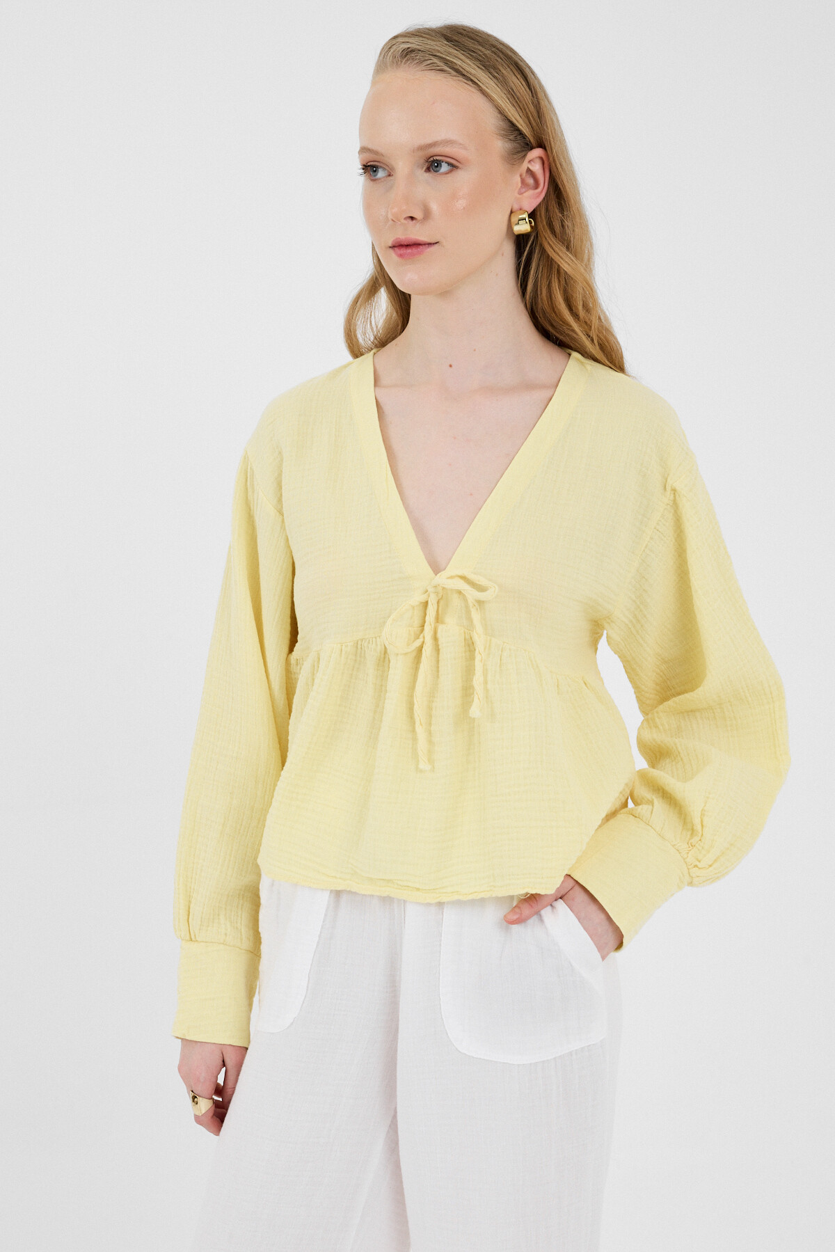 Sarı %100 Pamuk V Yaka Ön Bağlama Detaylı Bluz 4784A
- 7