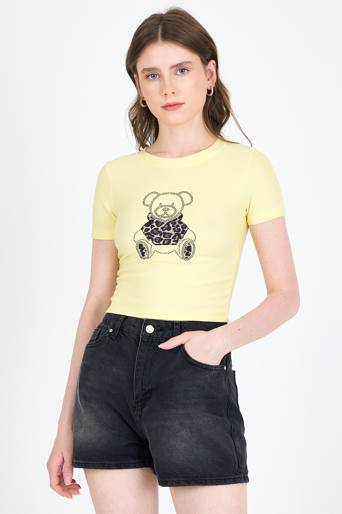 Sarı Ayıcık Baskılı Leopar Detaylı Slim Fit Crop Tişört 0549 