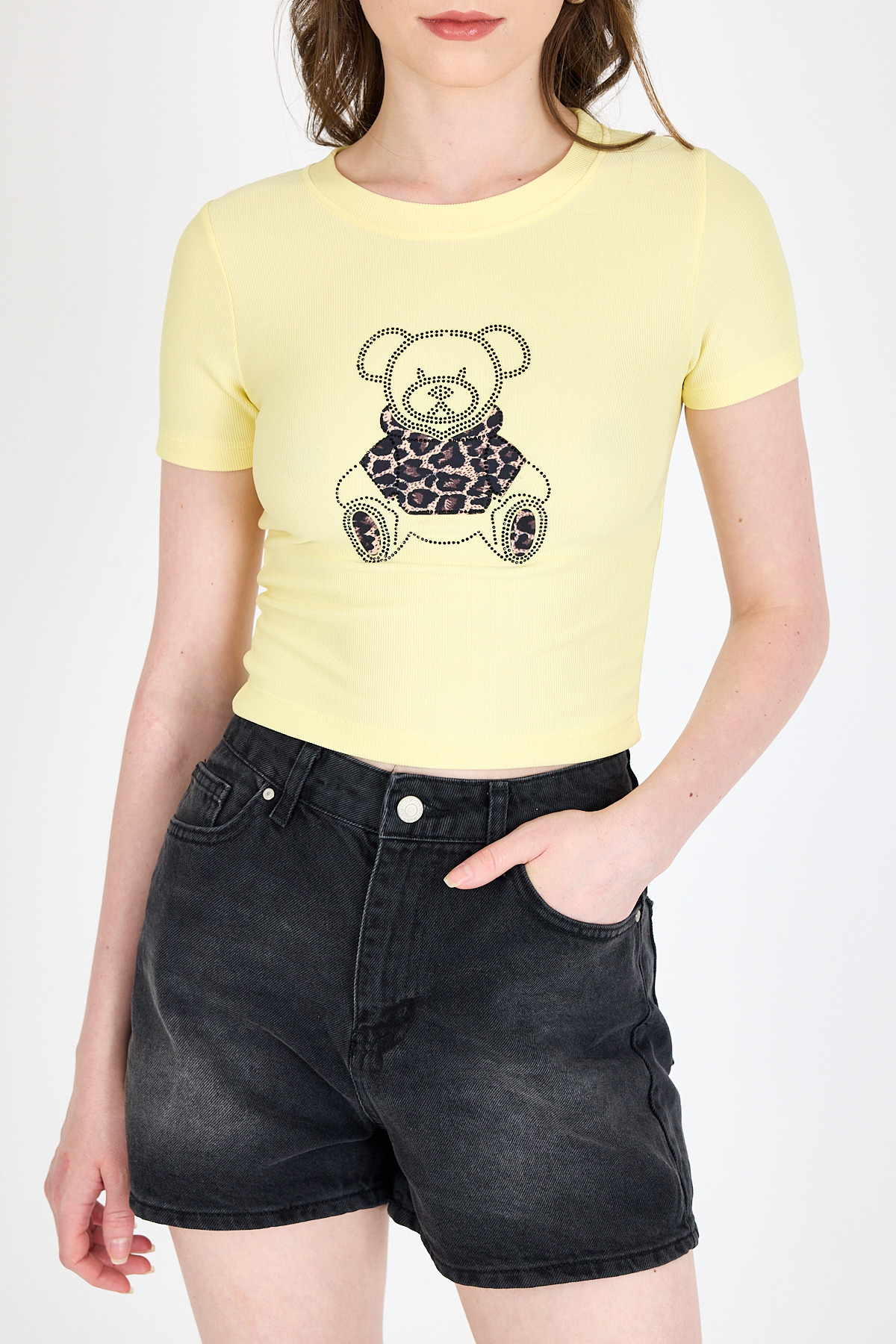 Sarı Ayıcık Baskılı Leopar Detaylı Slim Fit Crop Tişört 0549 - 6