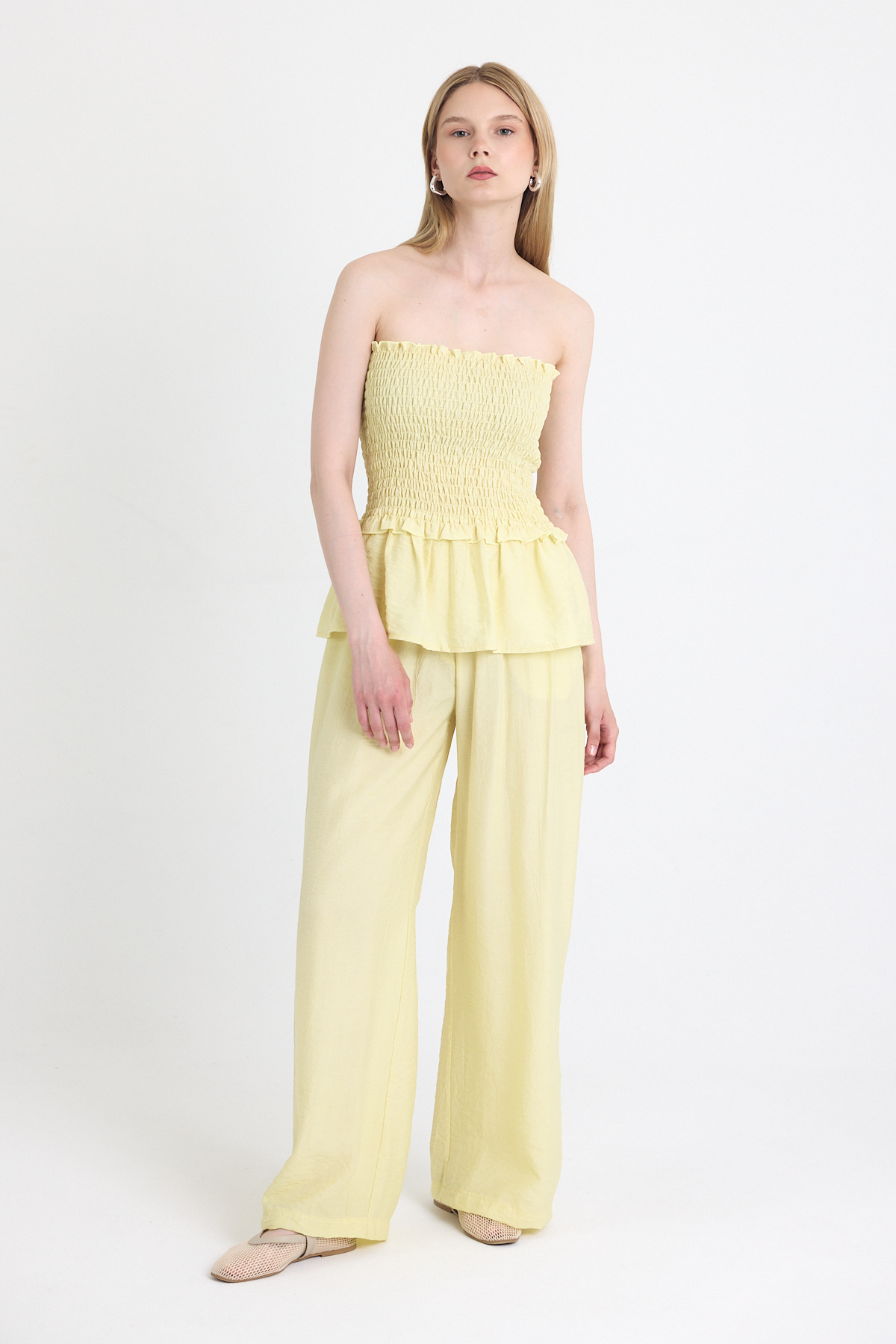 Sarı Büzgülü Straplez Bluz ve Bol Paça Pantolon Takım 5249 - RAYS
