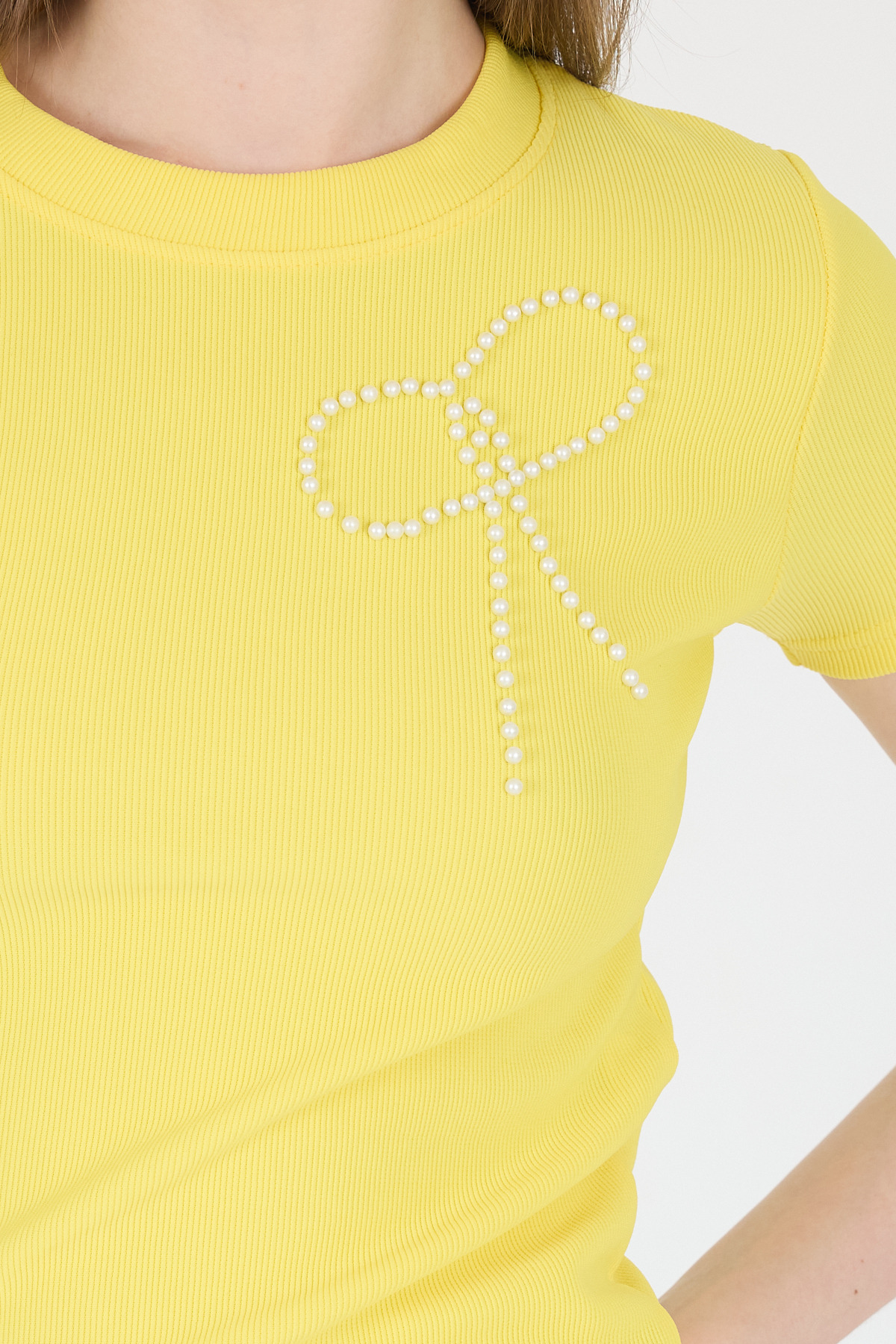 Sarı İnci Kurdele İşlemeli Crop Slim Fit Tişört 2229 - 4