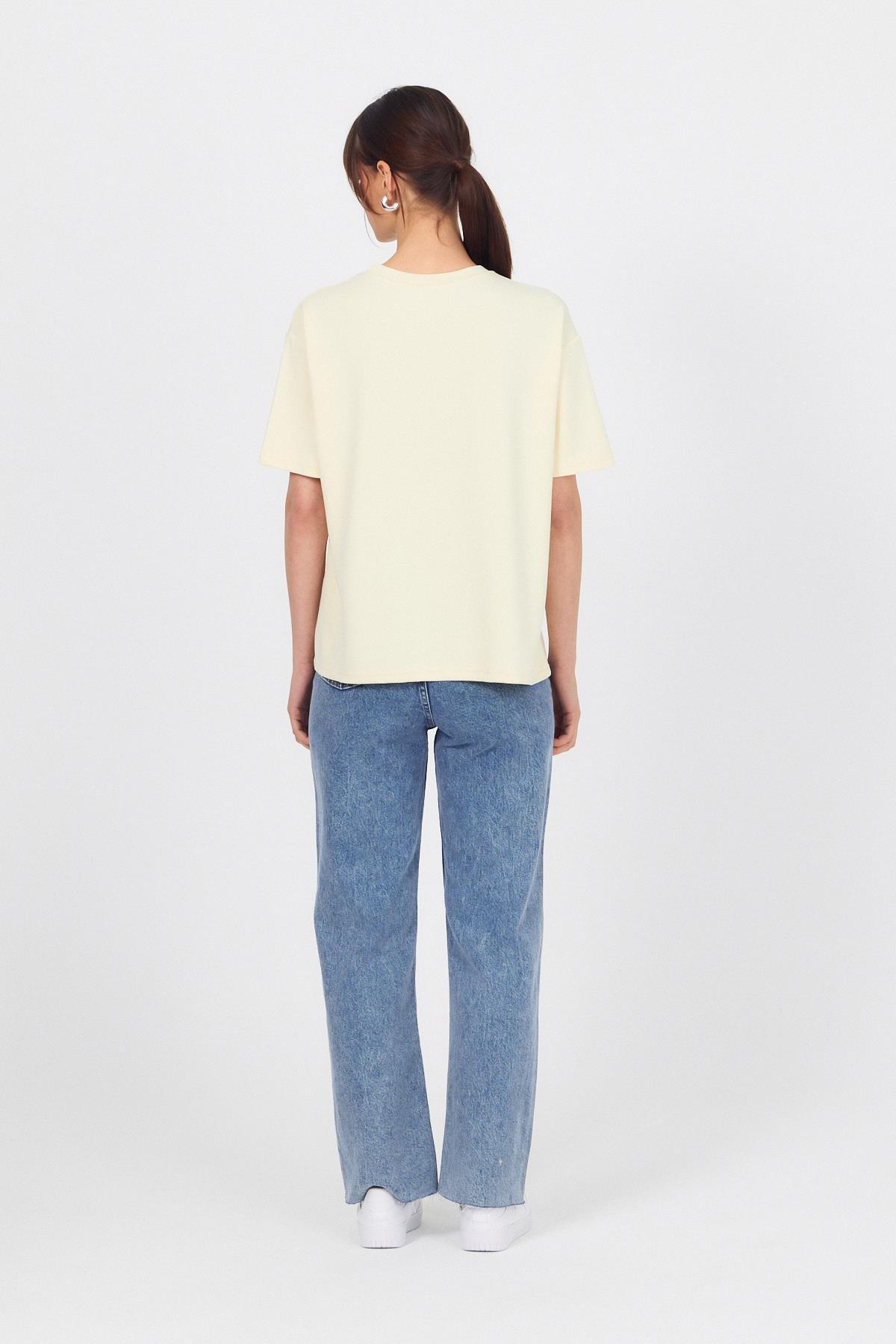 Sarı Kalp Nakışlı Premium Kumaş Tişört 6218 - 5