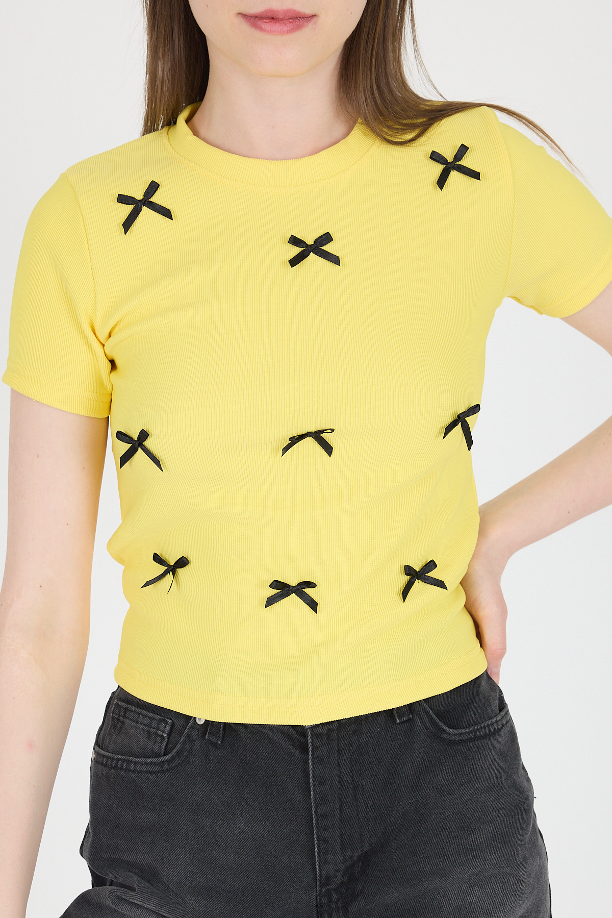 Sarı Kurdele Detay Crop Tişört 2202 - 4