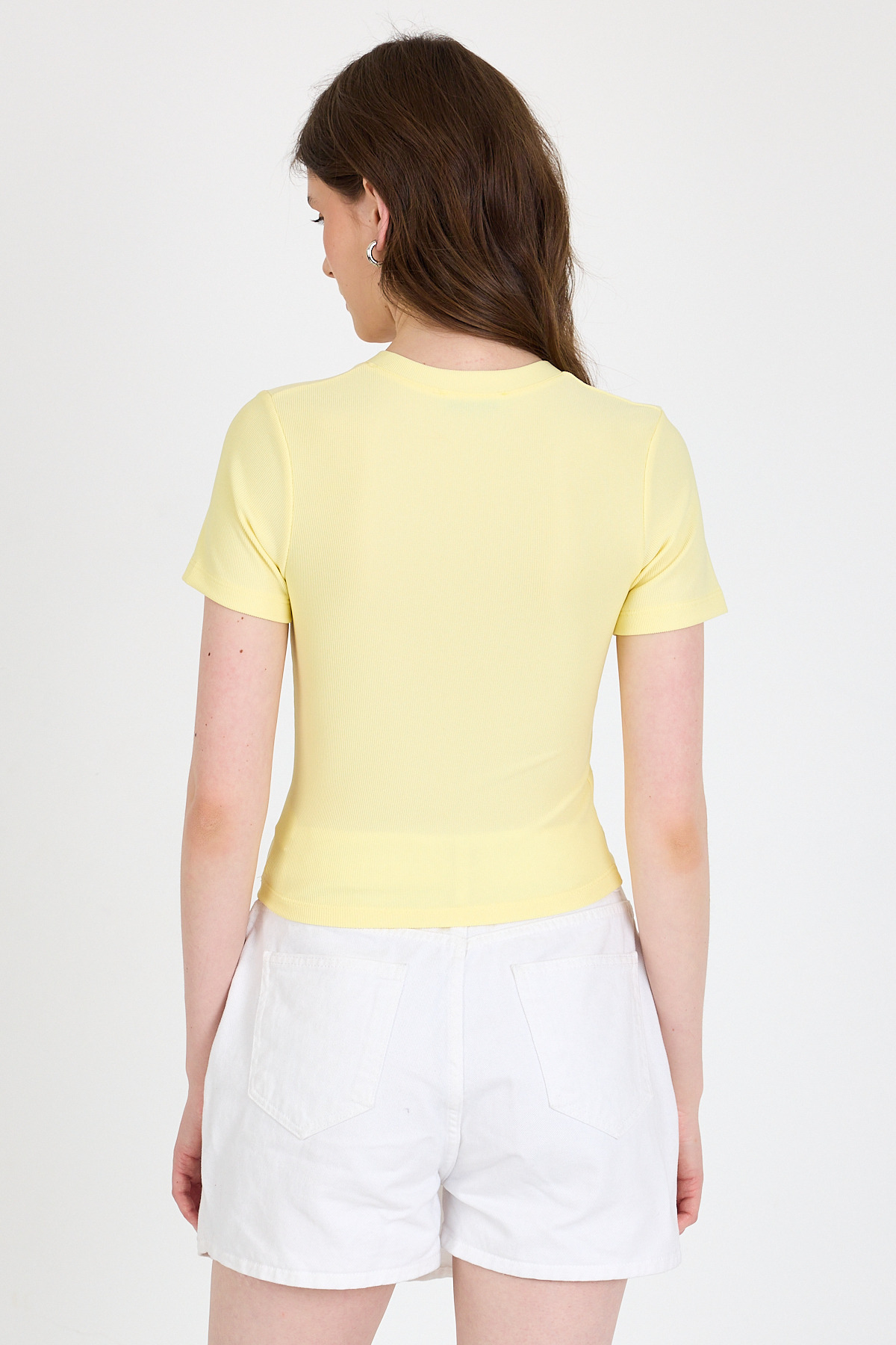 Sarı Taş İşleme Detaylı V Yaka Slim Fit Tişört 0949 - 5