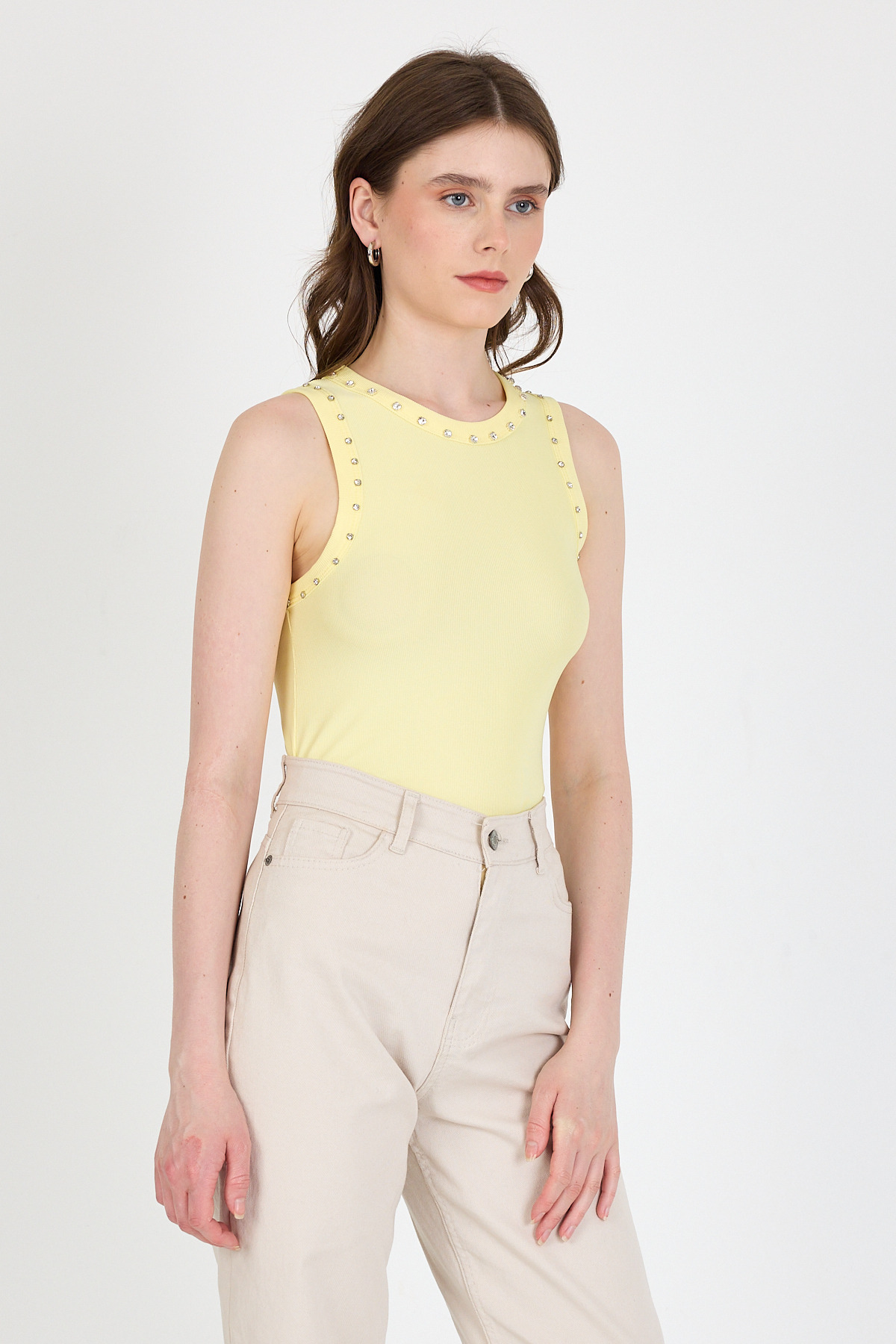 Sarı Yaka Ve Omuz Taş Detaylı Ribanalı Örme Atlet 1249 - 1