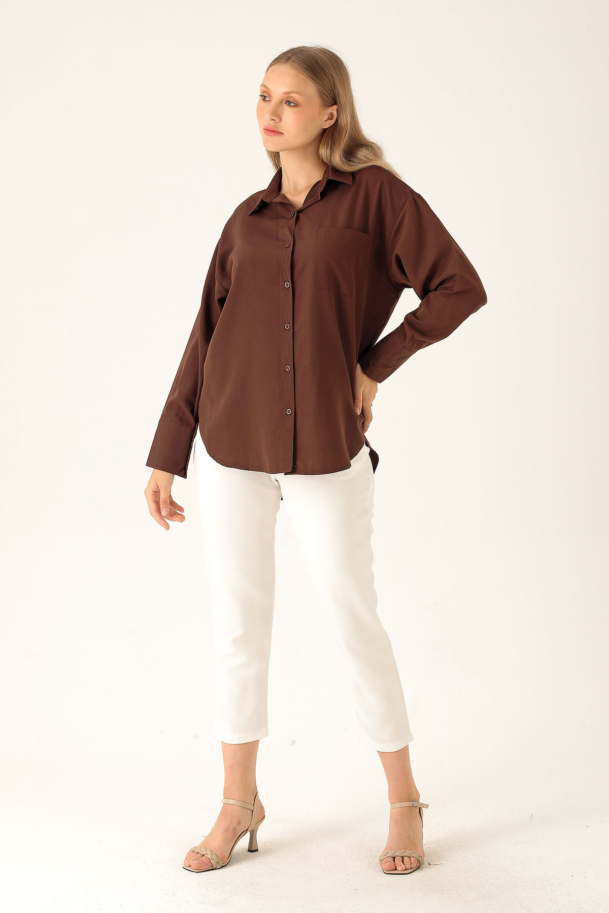 Sırt Düğmeli Tek Cepli Bayan Gömlek - 6500A Kahve - 4