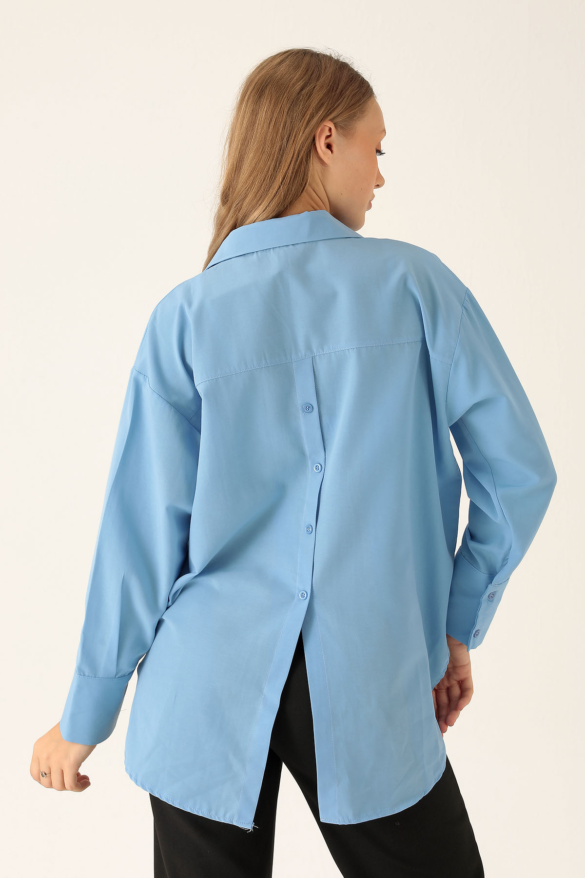Sırt Düğmeli Tek Cepli Bayan Gömlek - 6500A Mavi - 3