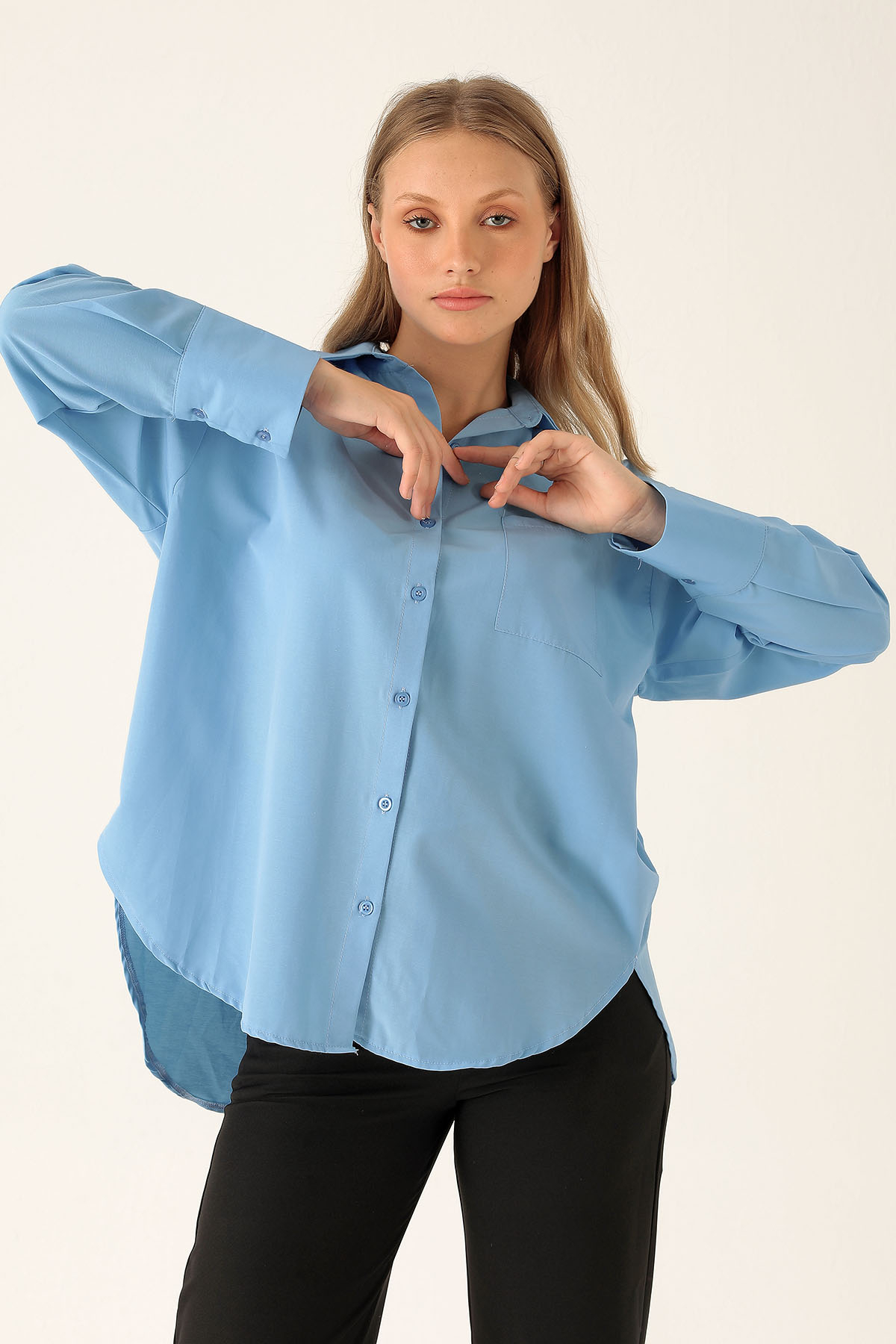 Sırt Düğmeli Tek Cepli Bayan Gömlek - 6500A Mavi - 2