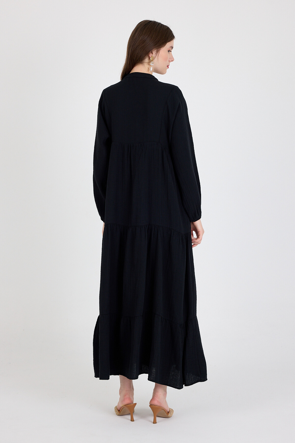 Siyah %100 Pamuk Düğmeli Kat Etekli Uzun Kollu Elbise 4782A - RAYS