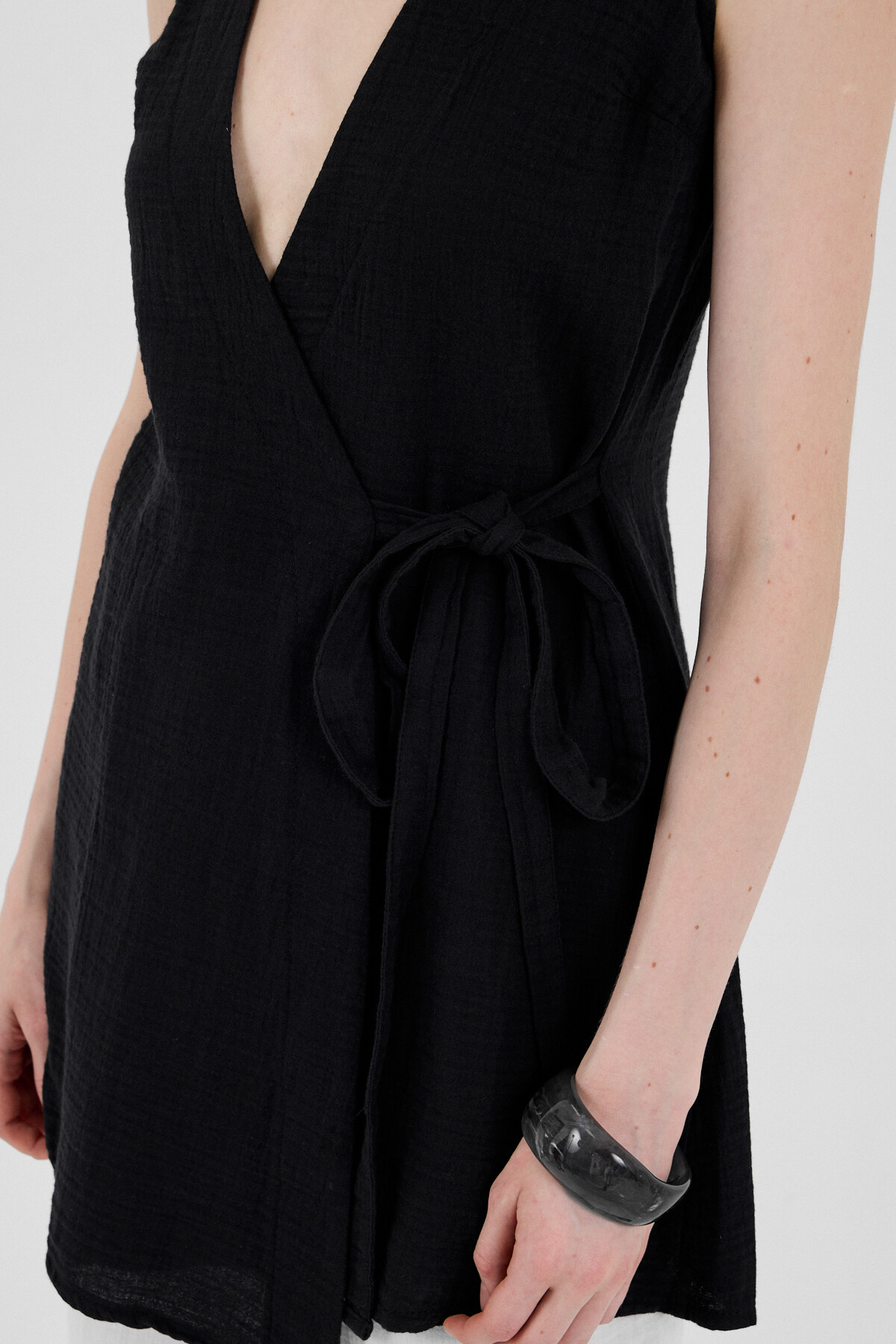 Siyah %100 Pamuk Müslin Yandan Bağlamalı Kuşaklı Yelek 8017A - 4