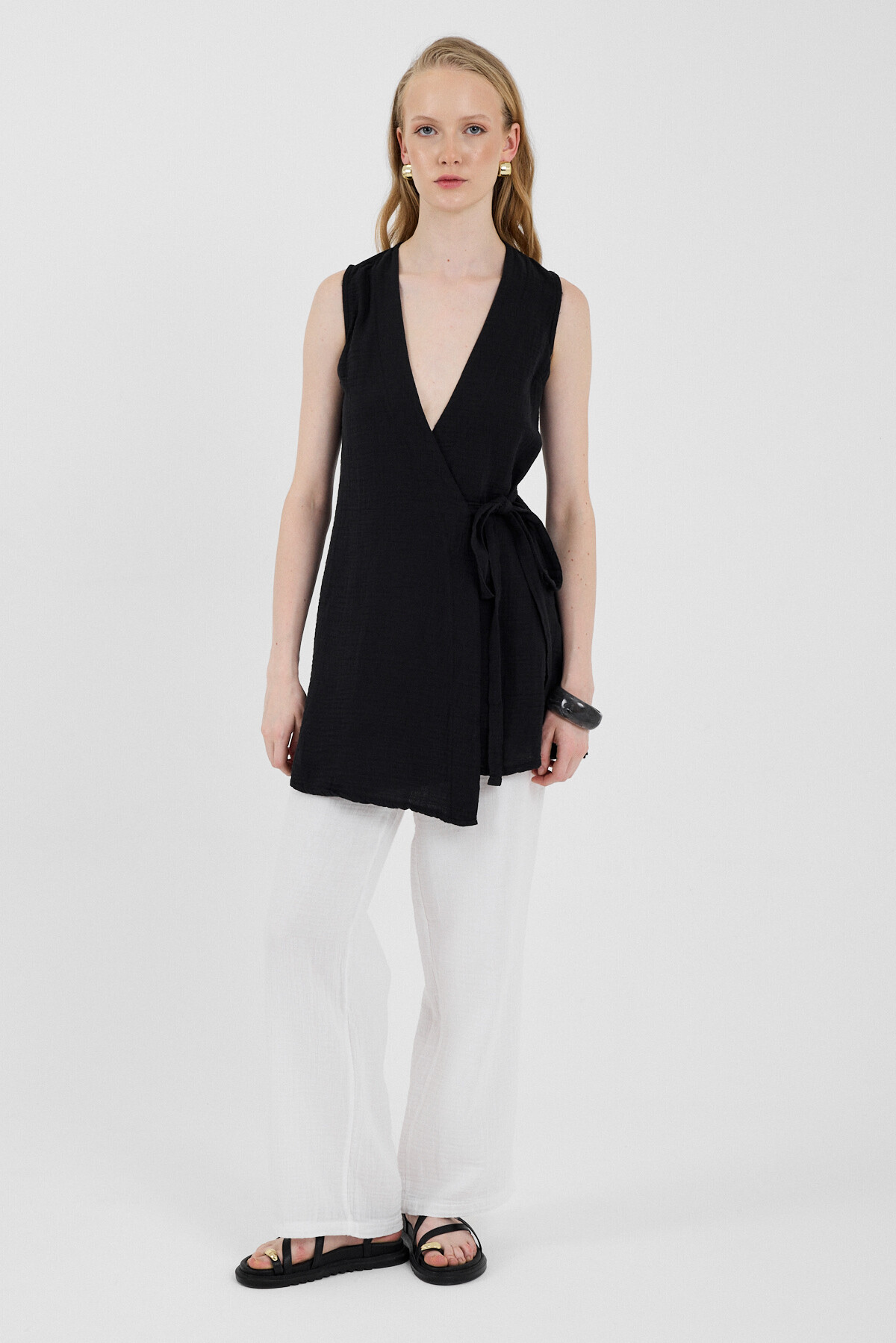 Siyah %100 Pamuk Müslin Yandan Bağlamalı Kuşaklı Yelek 8017A - 3