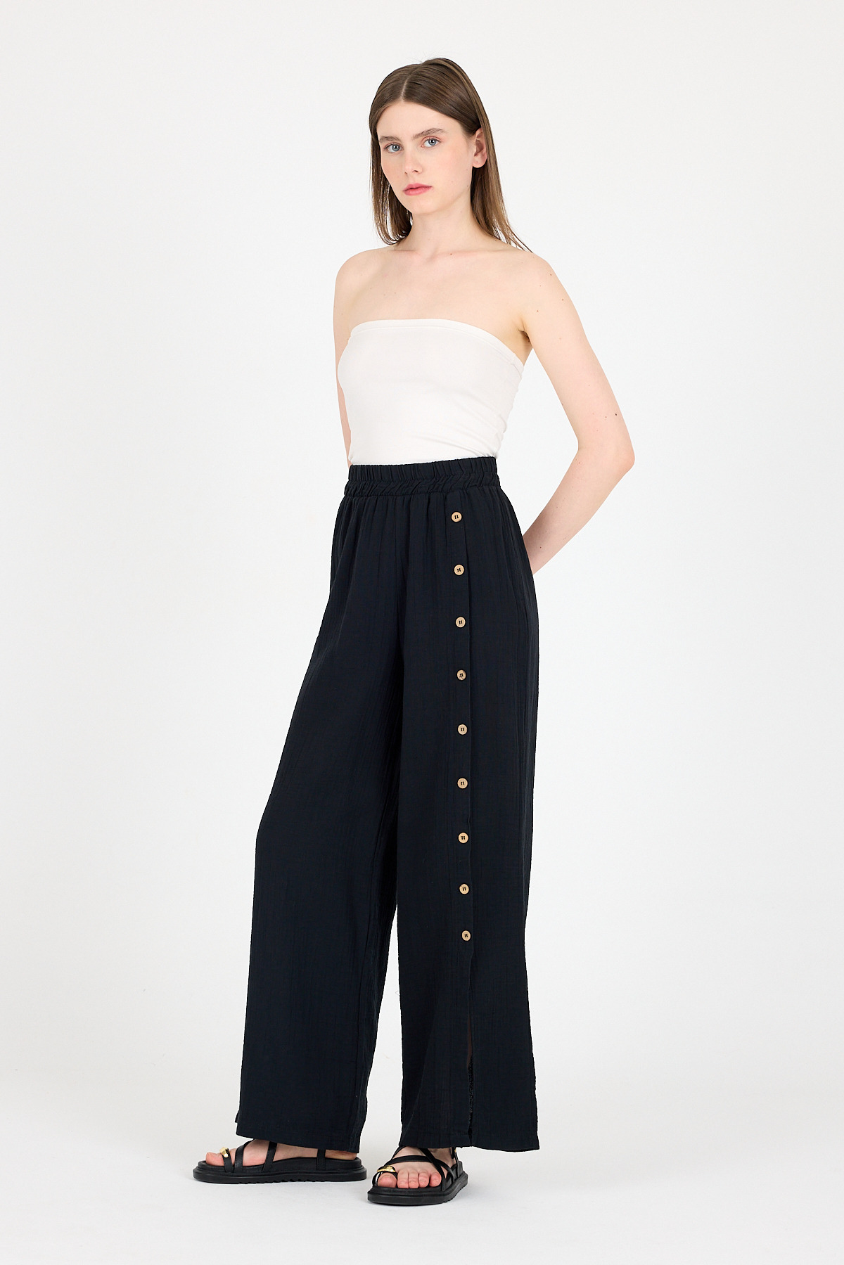 Siyah %100 Pamuk Müslin Yanı Düğmeli Yırtmaçlı Geniş Paça Pantolon 4704A - 3