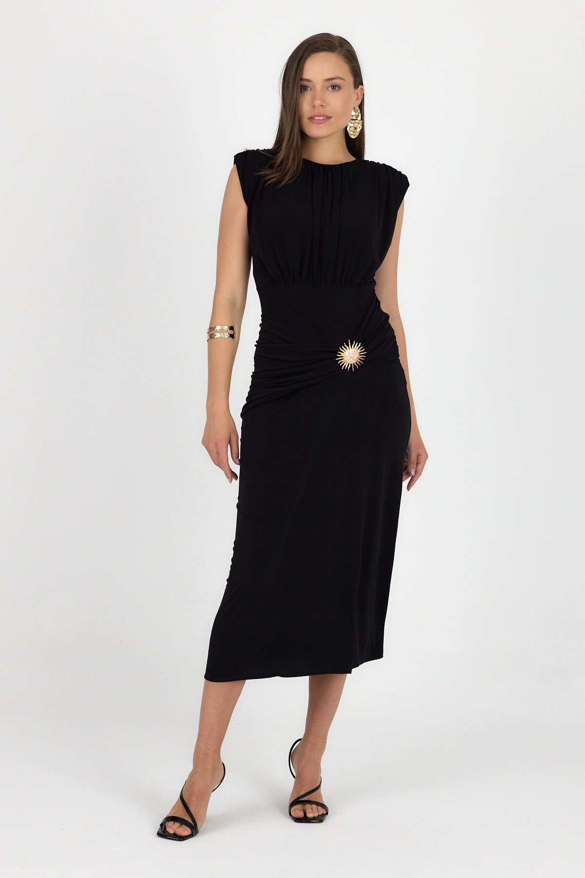 Siyah Aksesuar Detaylı Büzgülü Midi Elbise 251642 - RAYS