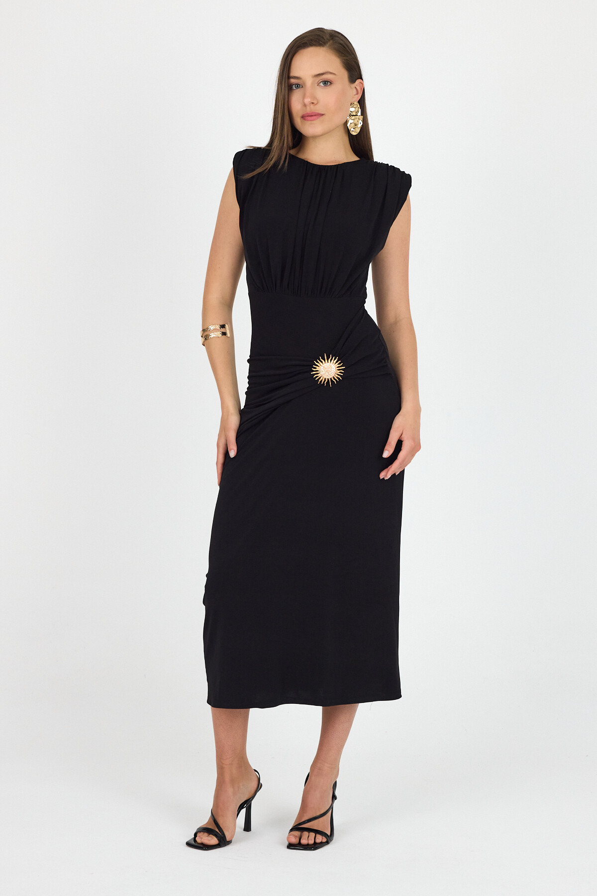 Siyah Aksesuar Detaylı Büzgülü Midi Elbise 251642 - 7
