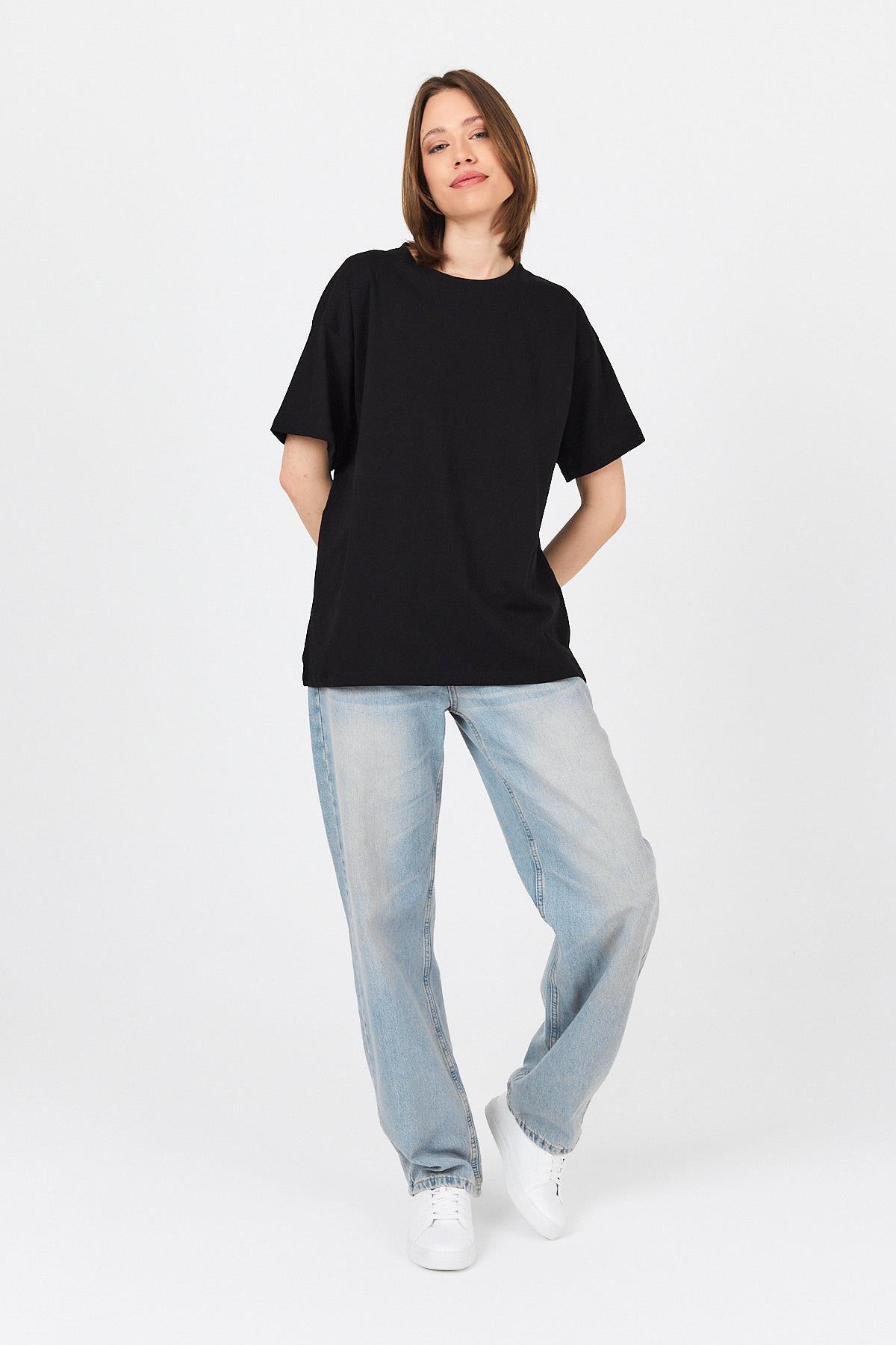 Siyah Arka Yazı Baskılı Kalpli %100 Pamuk Oversize Tişört 2150-33M - RAYS