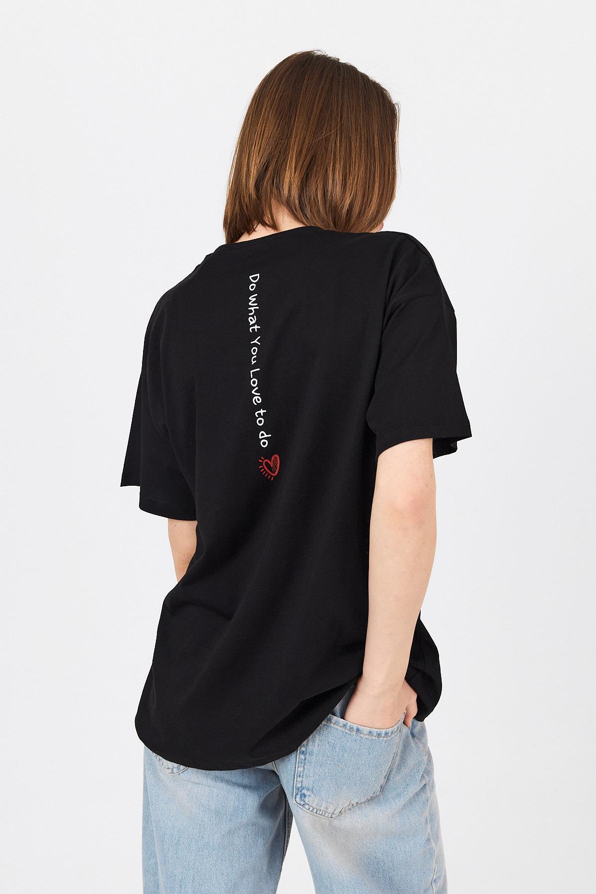 Siyah Arka Yazı Baskılı Kalpli %100 Pamuk Oversize Tişört 2150-33M - 5