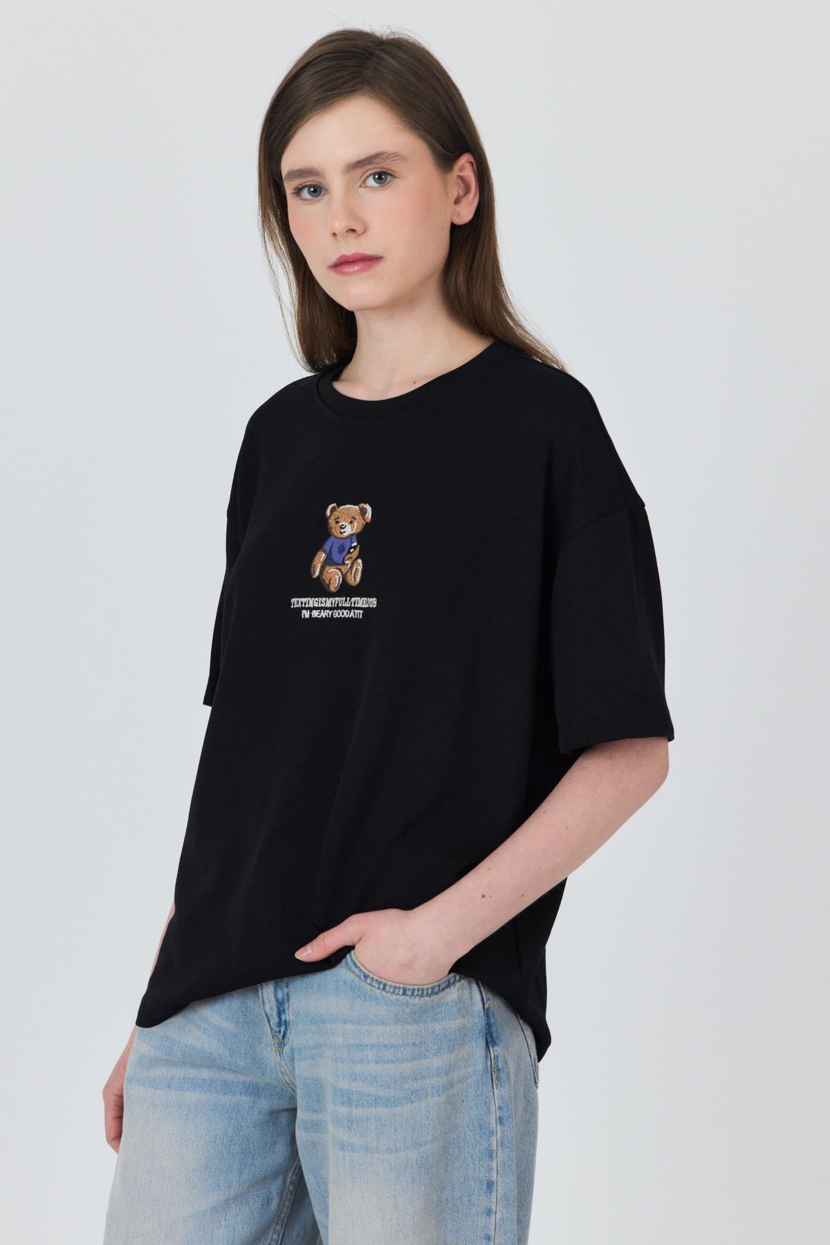 Siyah Ayıcık Baskılı Bisiklet Yaka Oversize Tişört 5530 - 2