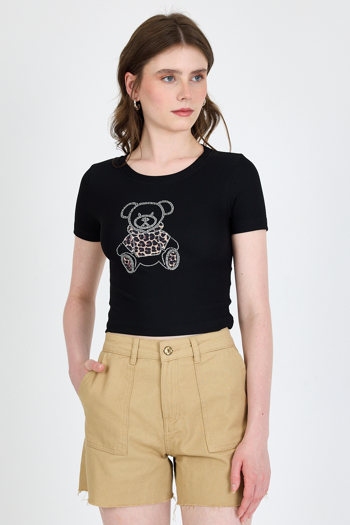 Siyah Ayıcık Baskılı Leopar Detaylı Slim Fit Crop Tişört 0549 - 6