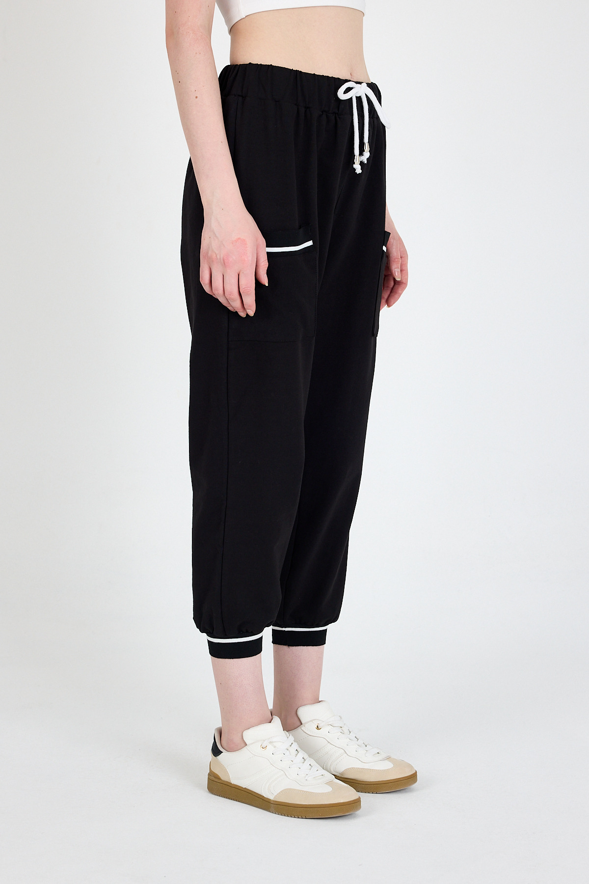 Siyah Bel Lastikli Cepli Şerit Detaylı Jogger Eşofman Altı 81524 - 3