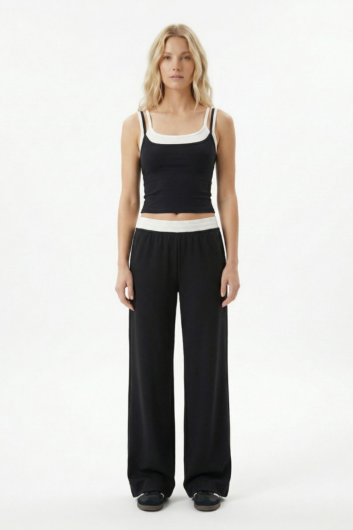 Siyah Bel Lastikli Geniş Paça Pantolon 2530 - 2