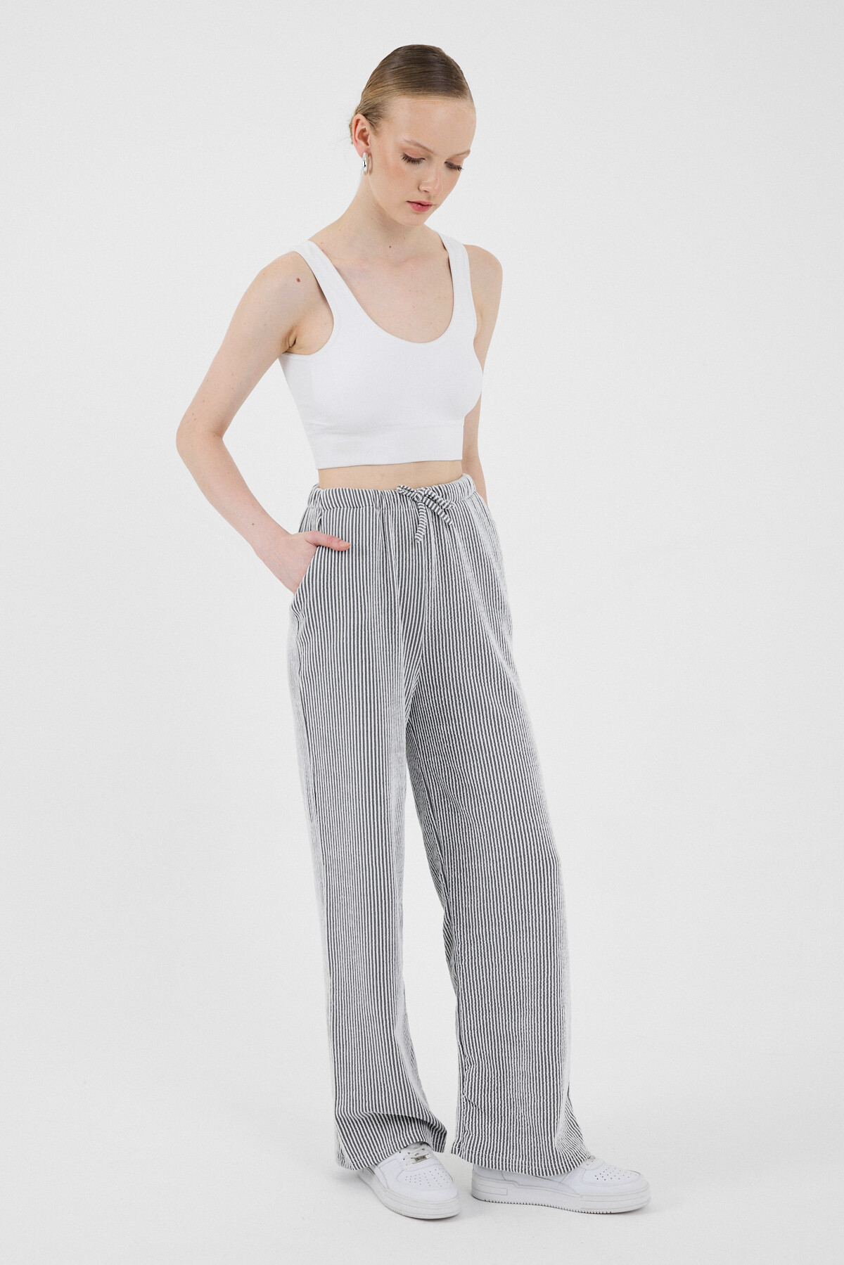 Siyah Beli Lastikli Çizgili Geniş Paça Dokuma Pantolon 4098 - 6