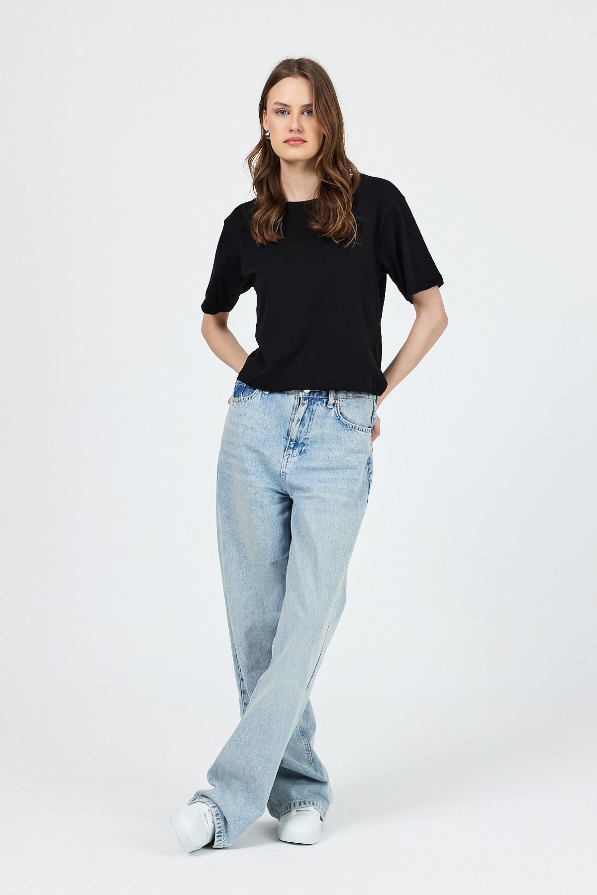 Siyah Bisiklet Yaka %100 Pamuk Relaxed Fit Tişört 2142M - 2