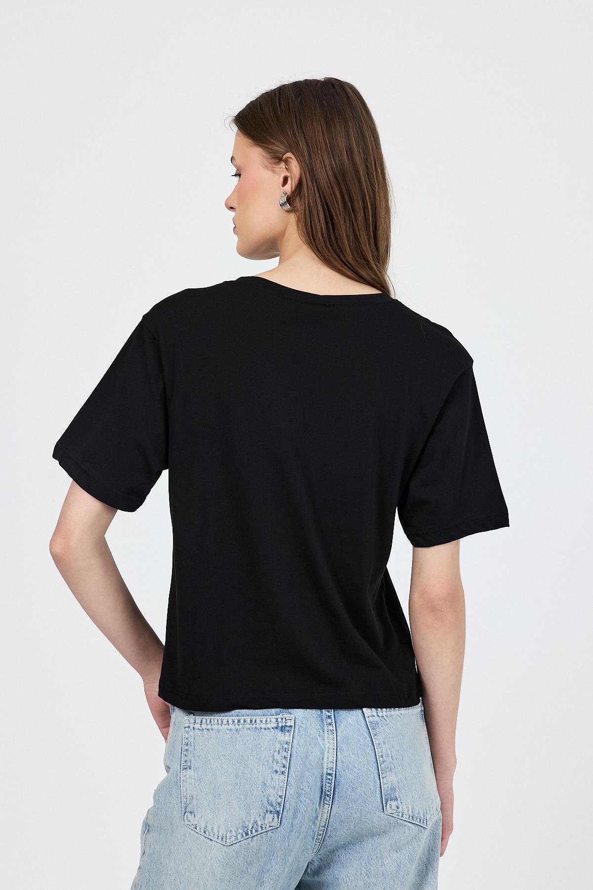 Siyah Bisiklet Yaka %100 Pamuk Relaxed Fit Tişört 2142M - 5