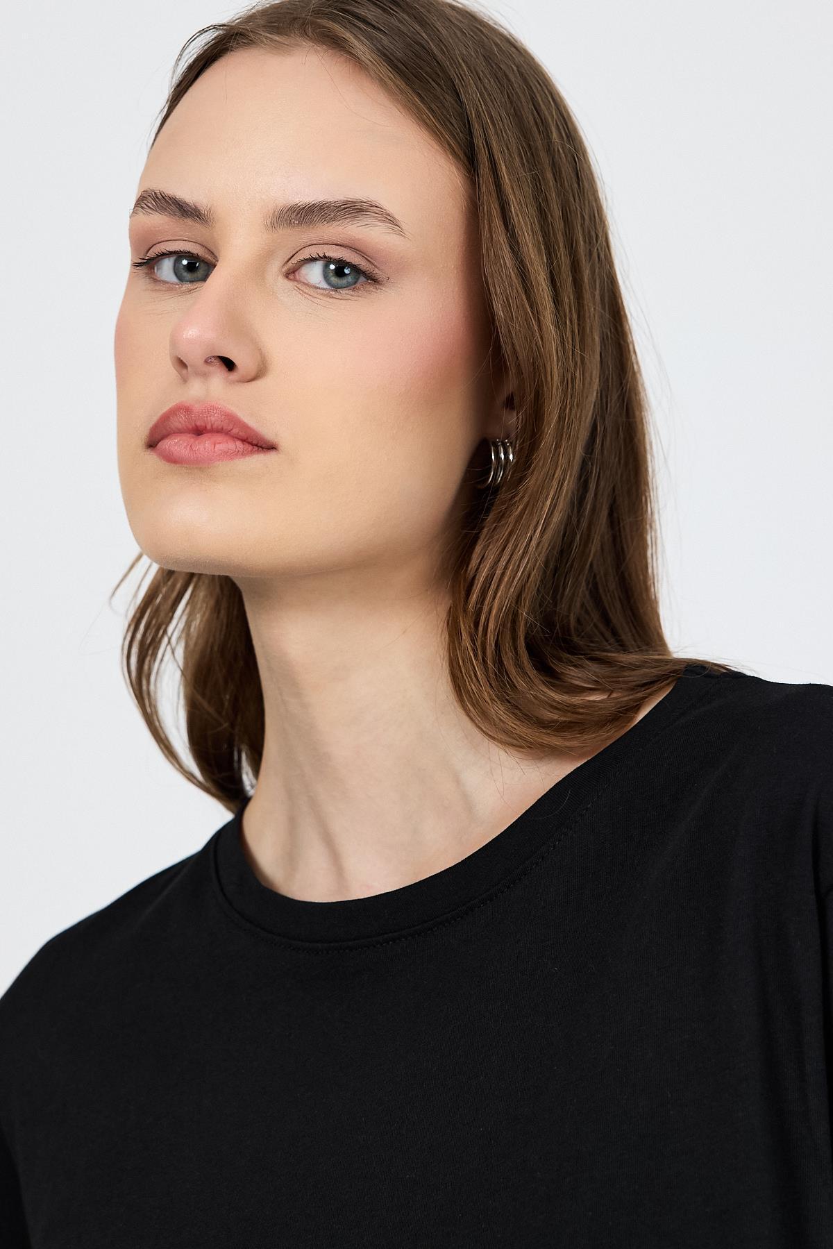 Siyah Bisiklet Yaka %100 Pamuk Relaxed Fit Tişört 2142M - 4