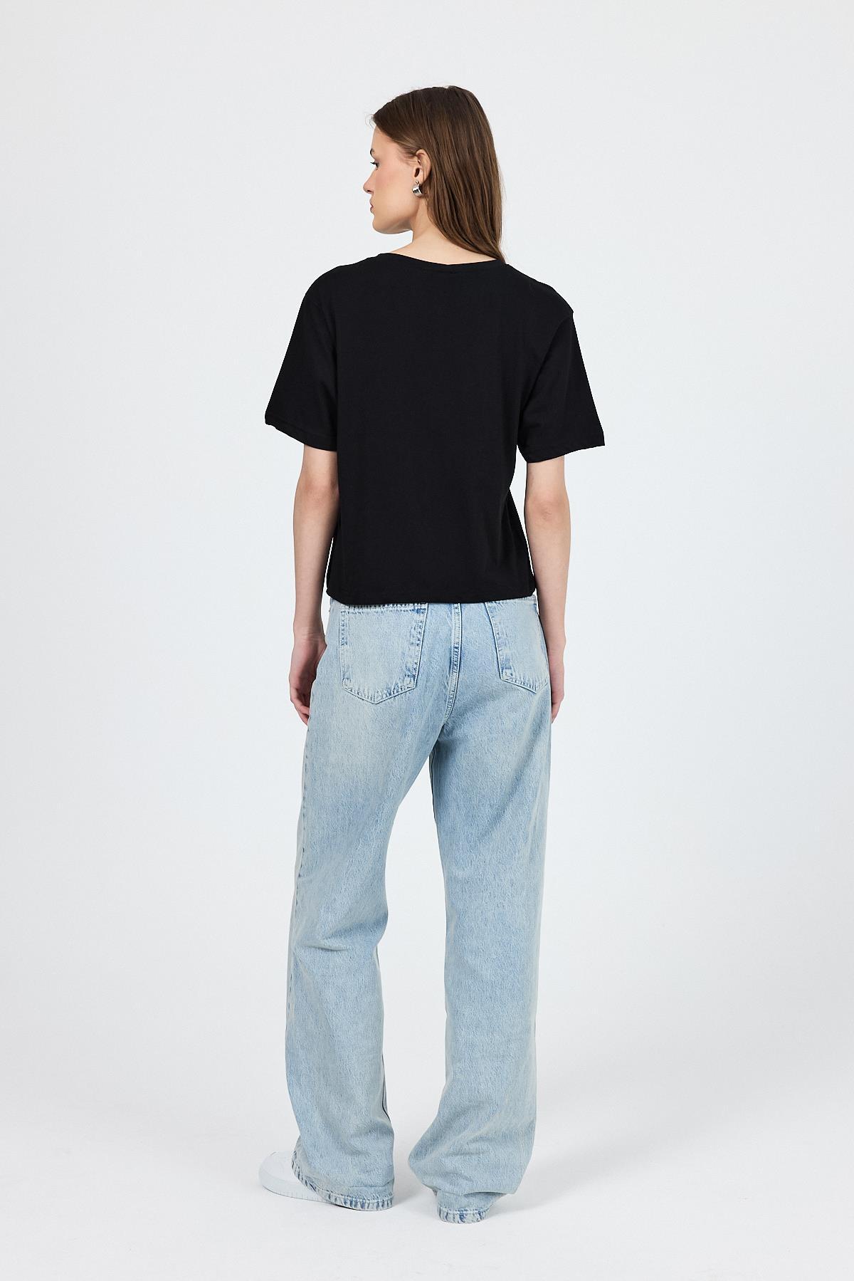 Siyah Bisiklet Yaka %100 Pamuk Relaxed Fit Tişört 2142M - 6