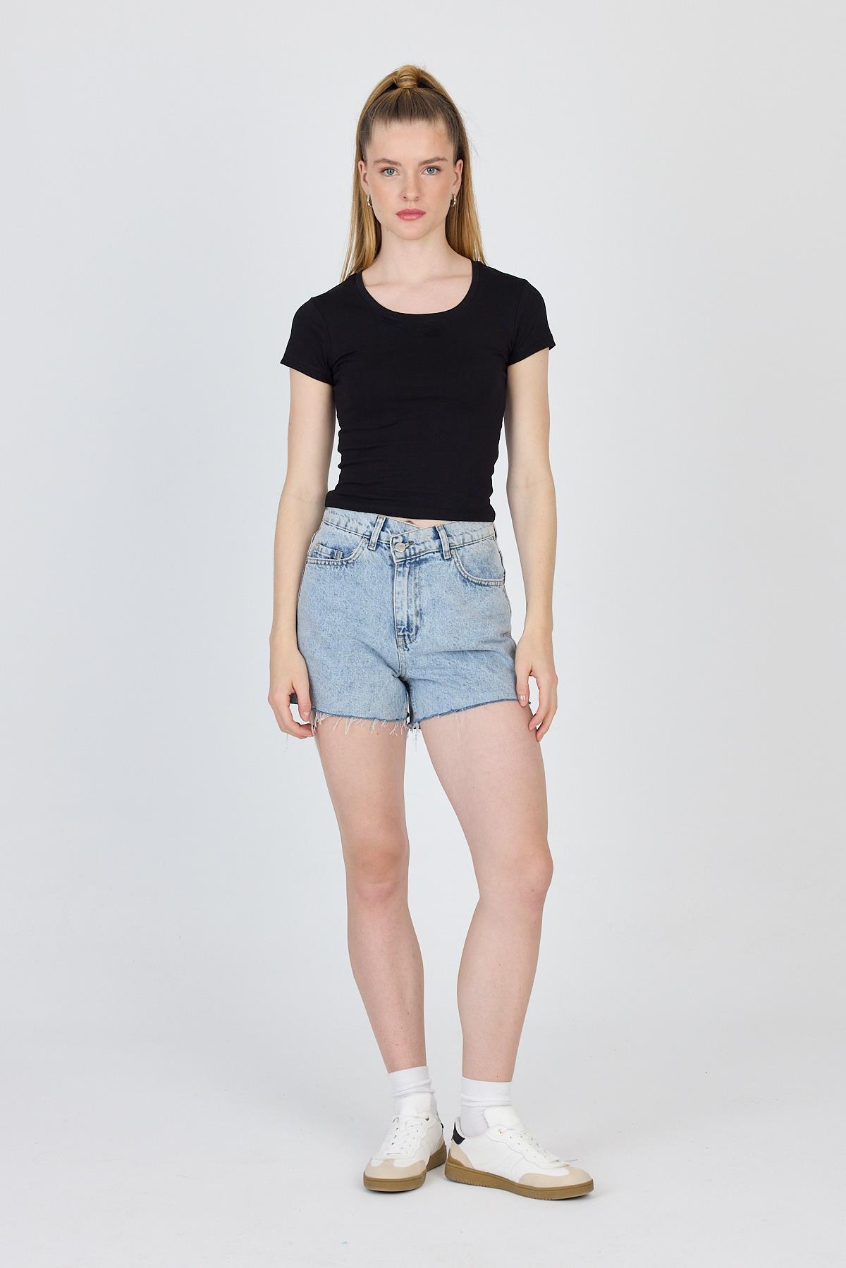 Siyah Bisiklet Yaka Basic Crop Tişört 9200M - RAYS