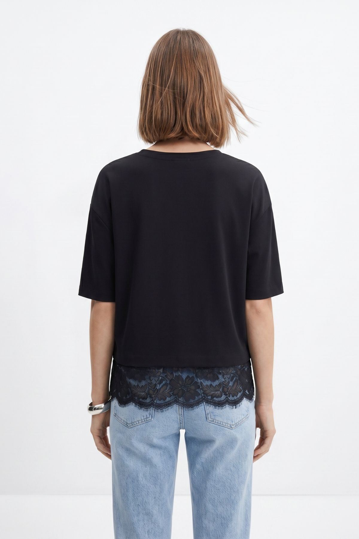 Siyah Bisiklet Yaka Dantel Detaylı Tişört 0463 - RAYS