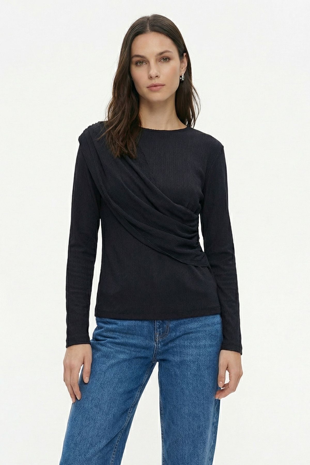 Siyah Bisiklet Yaka Drapeli Bluz 252134 - RAYS (1)