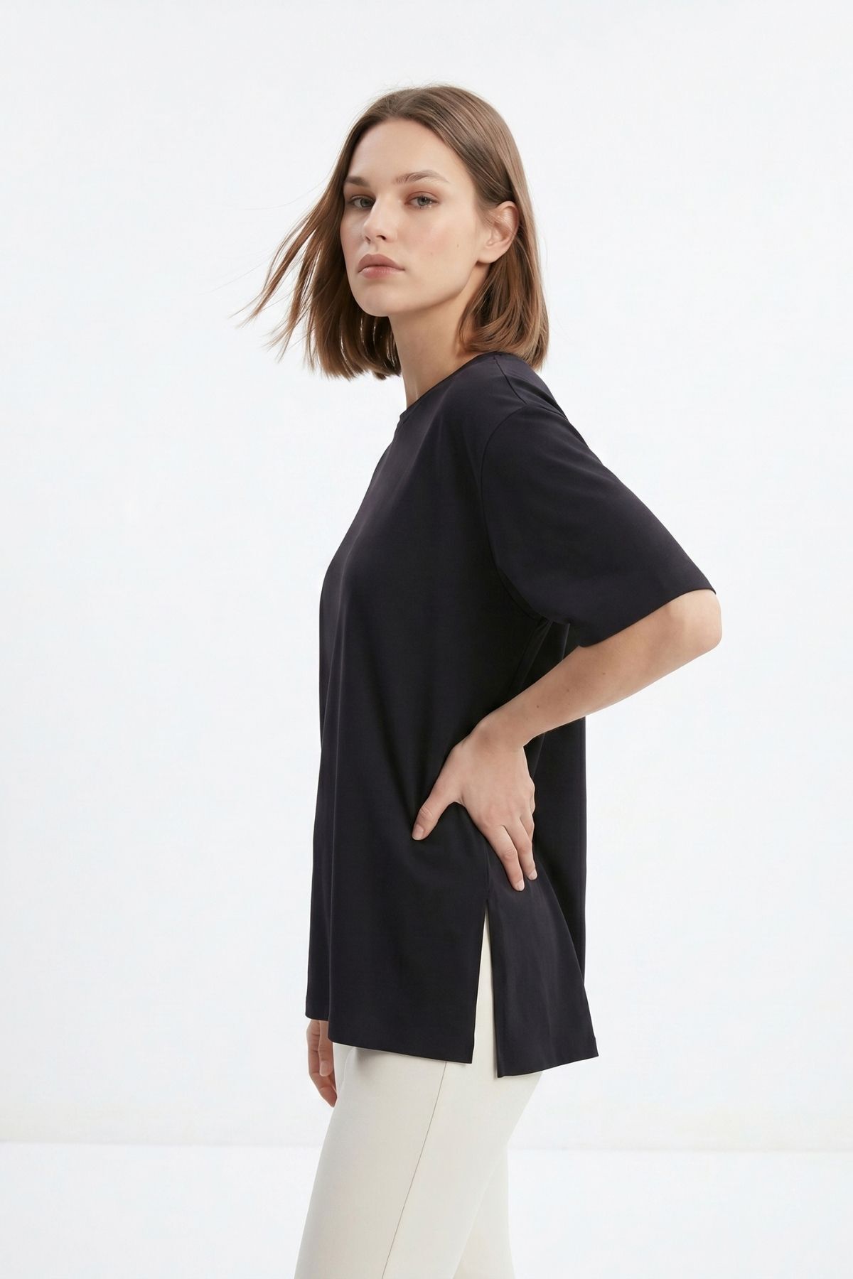 Siyah Bisiklet Yaka Salaş Tişört 0474 