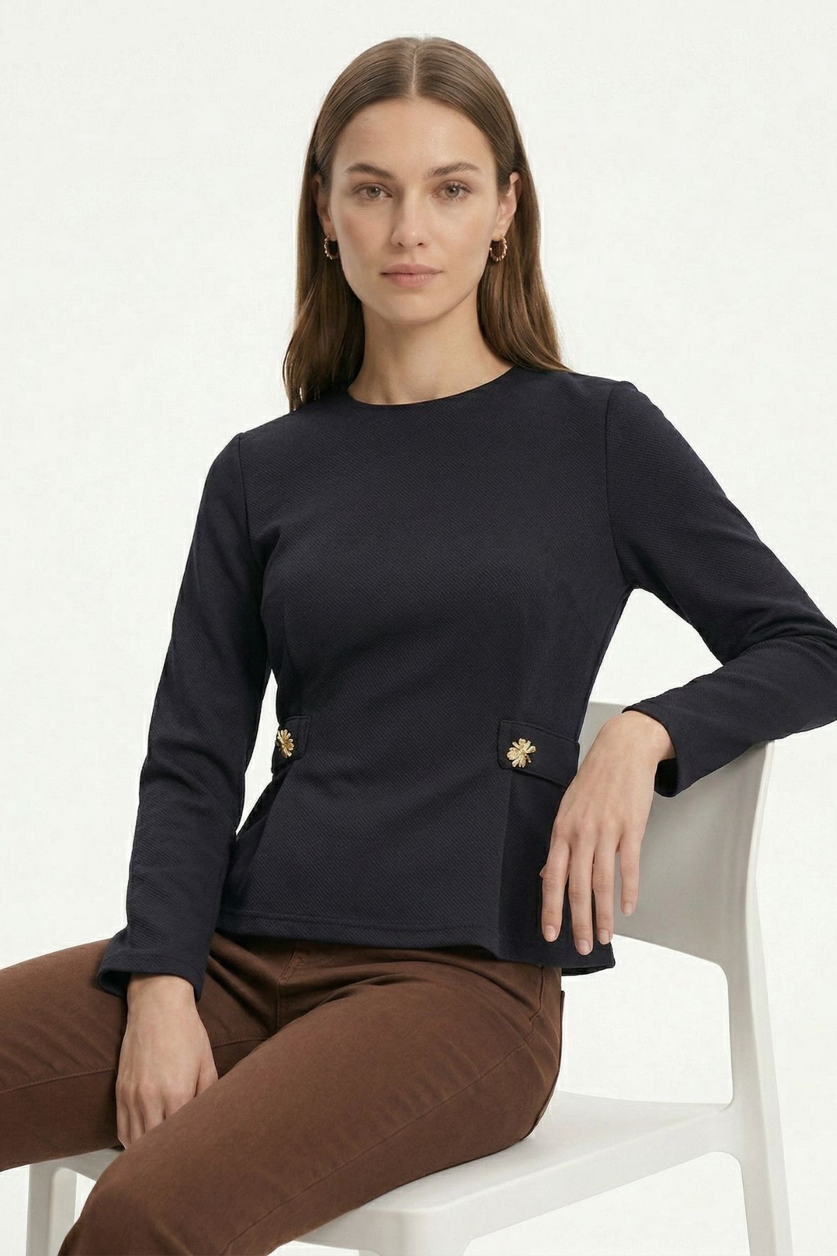 Siyah Bisiklet Yaka Uzun Kol Düğmeli Bluz 8492A - RAYS