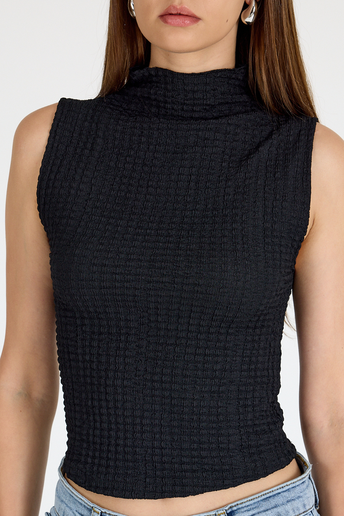 Siyah Bürümcük Kumaş Dik Yaka Kolsuz Bluz 3458 - 4