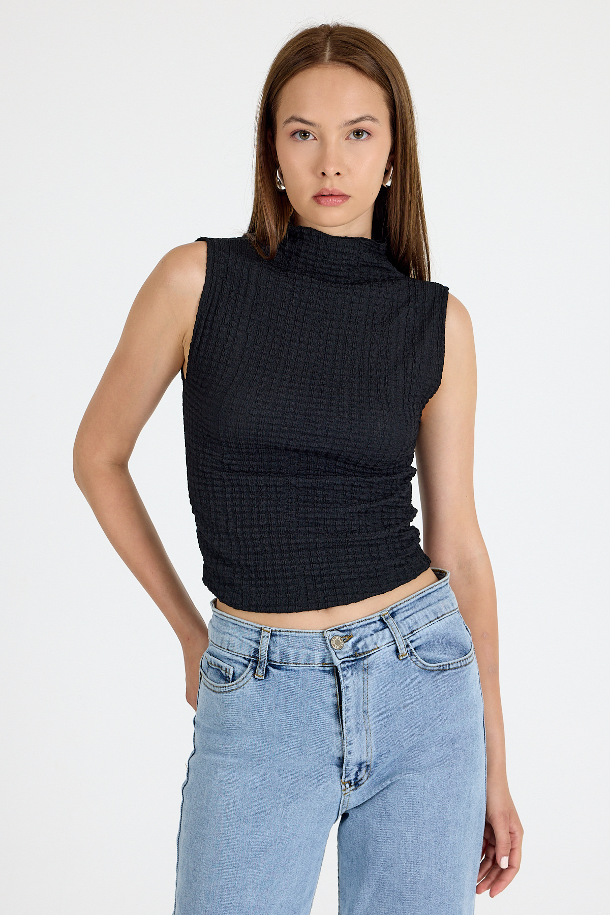 Siyah Bürümcük Kumaş Dik Yaka Kolsuz Bluz 3458 - 2