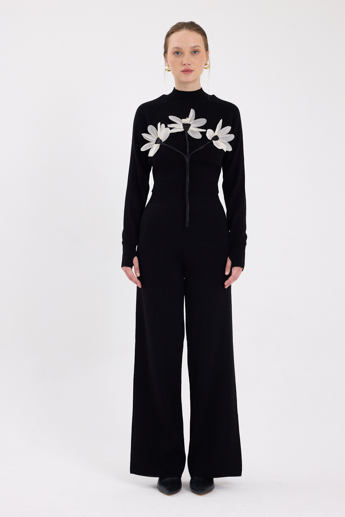 Siyah Çiçek Detaylı Triko Alt Üst Kadın Takım 7075 