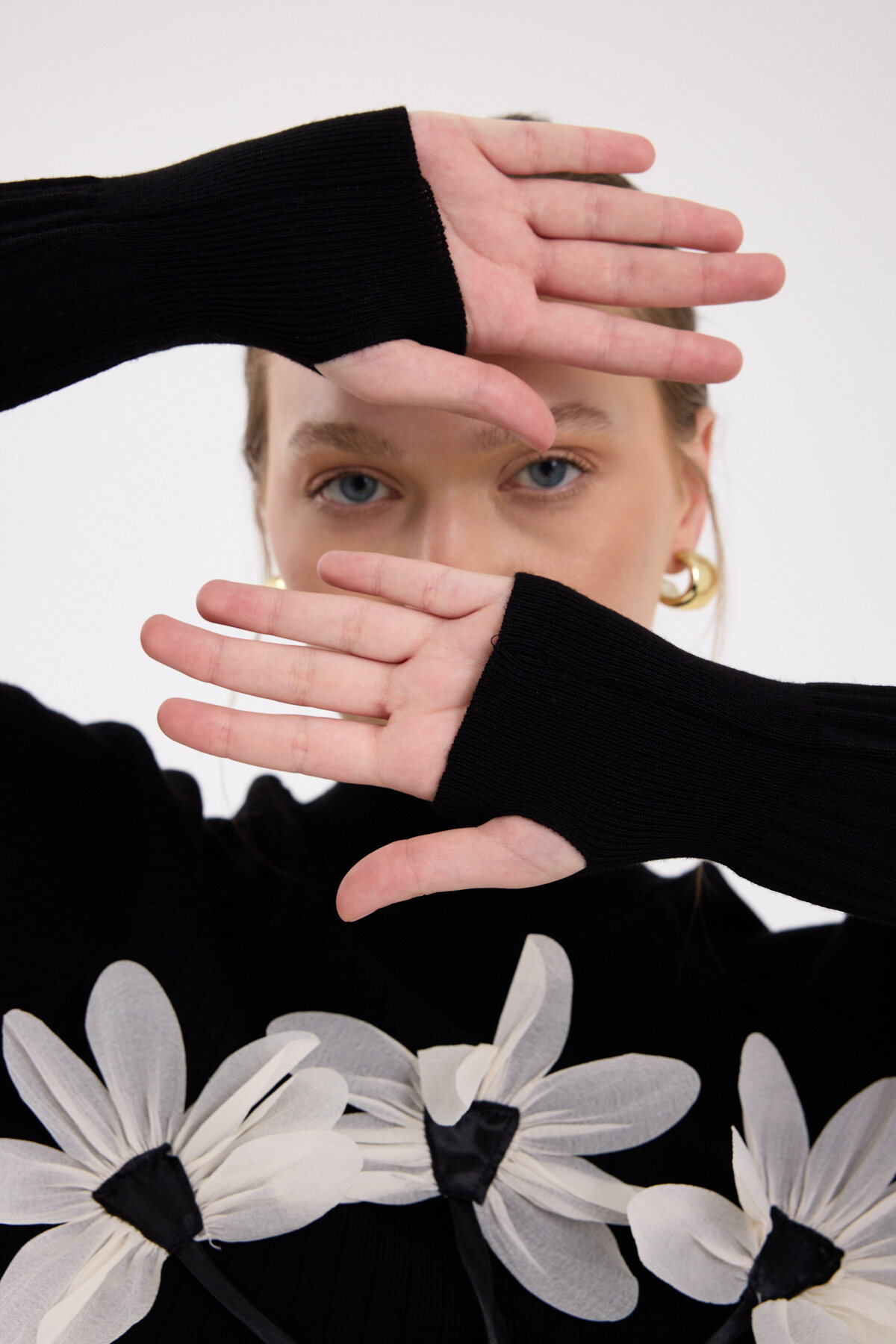 Siyah Çiçek Detaylı Triko Alt Üst Kadın Takım 7075 - 7